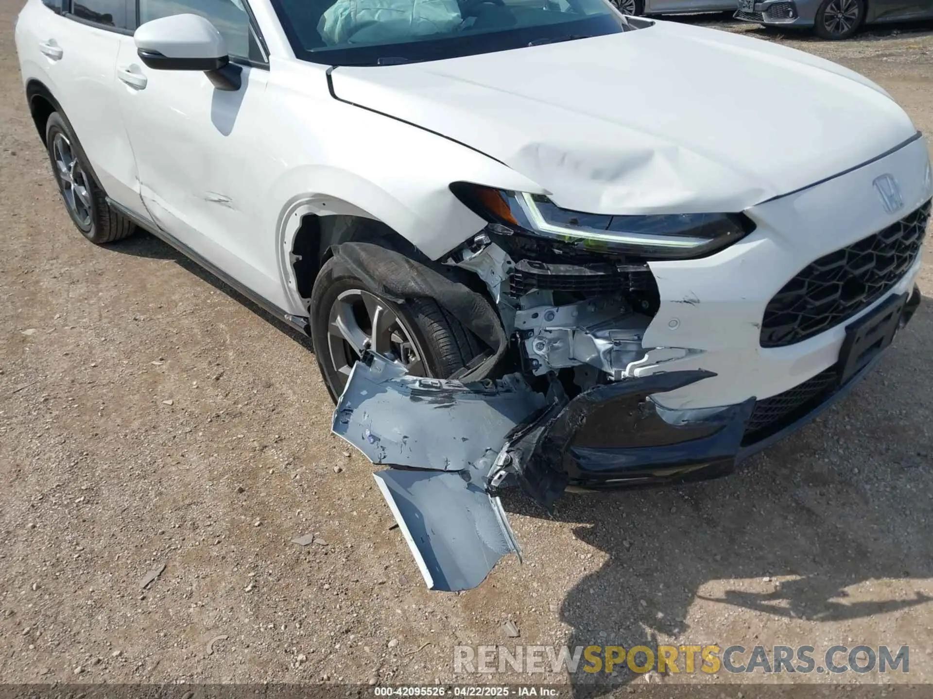 6 Photograph of a damaged car 3CZRZ2H75RM762299 HONDA HR-V 2024
