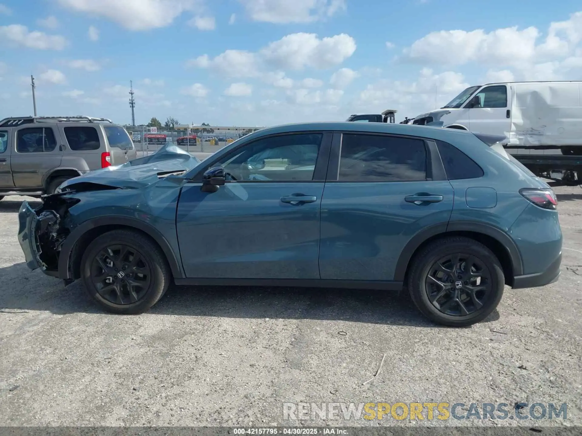 14 Фотография поврежденного автомобиля 3CZ3Z1H55SM705048 HONDA HR-V 2025