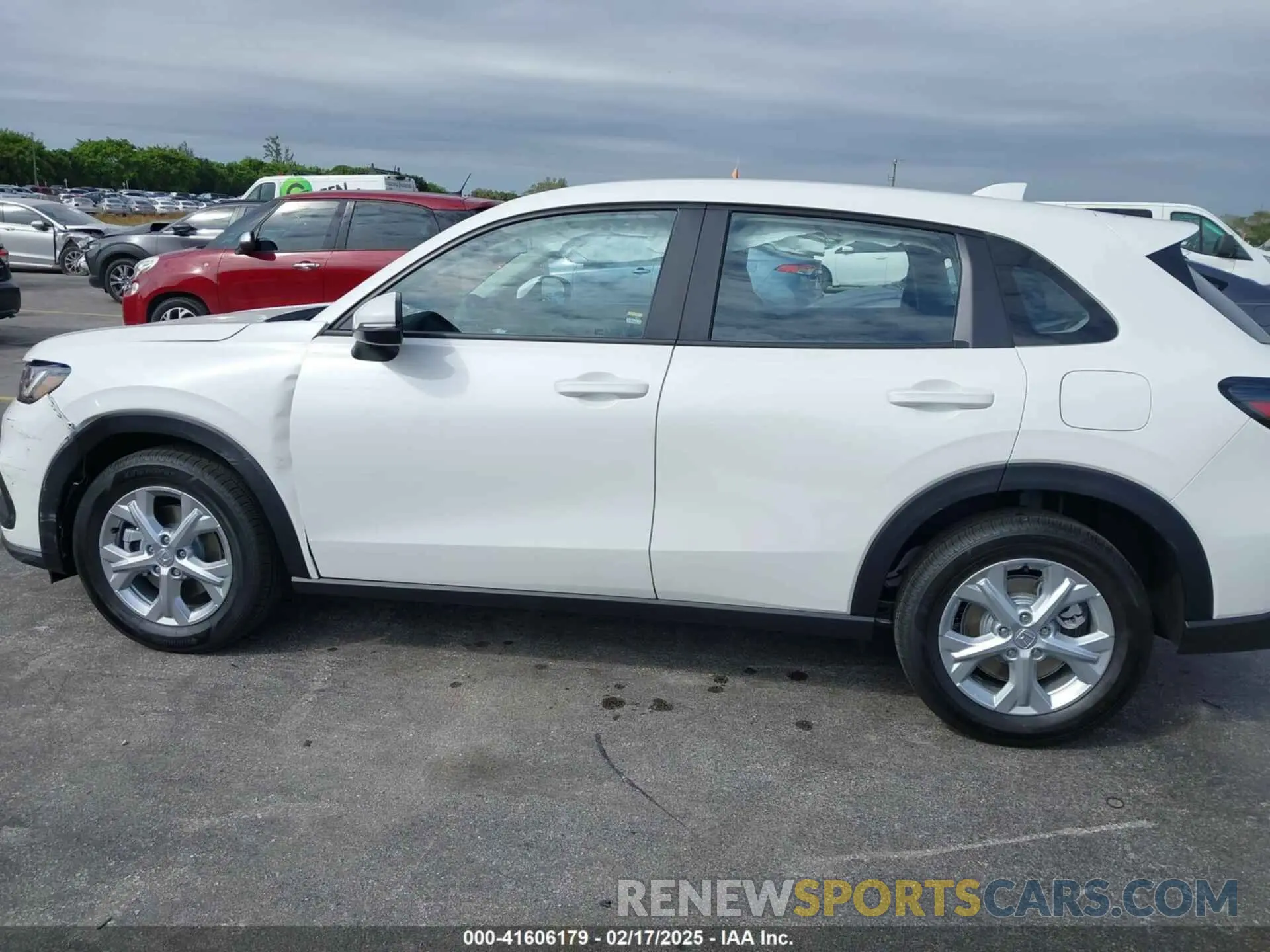 14 Фотография поврежденного автомобиля 3CZRZ1H30SM734875 HONDA HR-V 2025