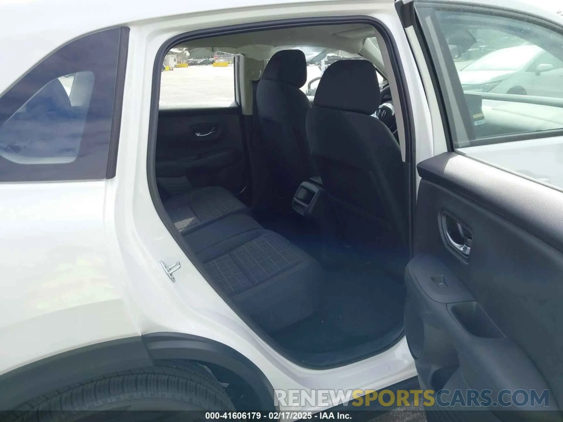 8 Фотография поврежденного автомобиля 3CZRZ1H30SM734875 HONDA HR-V 2025