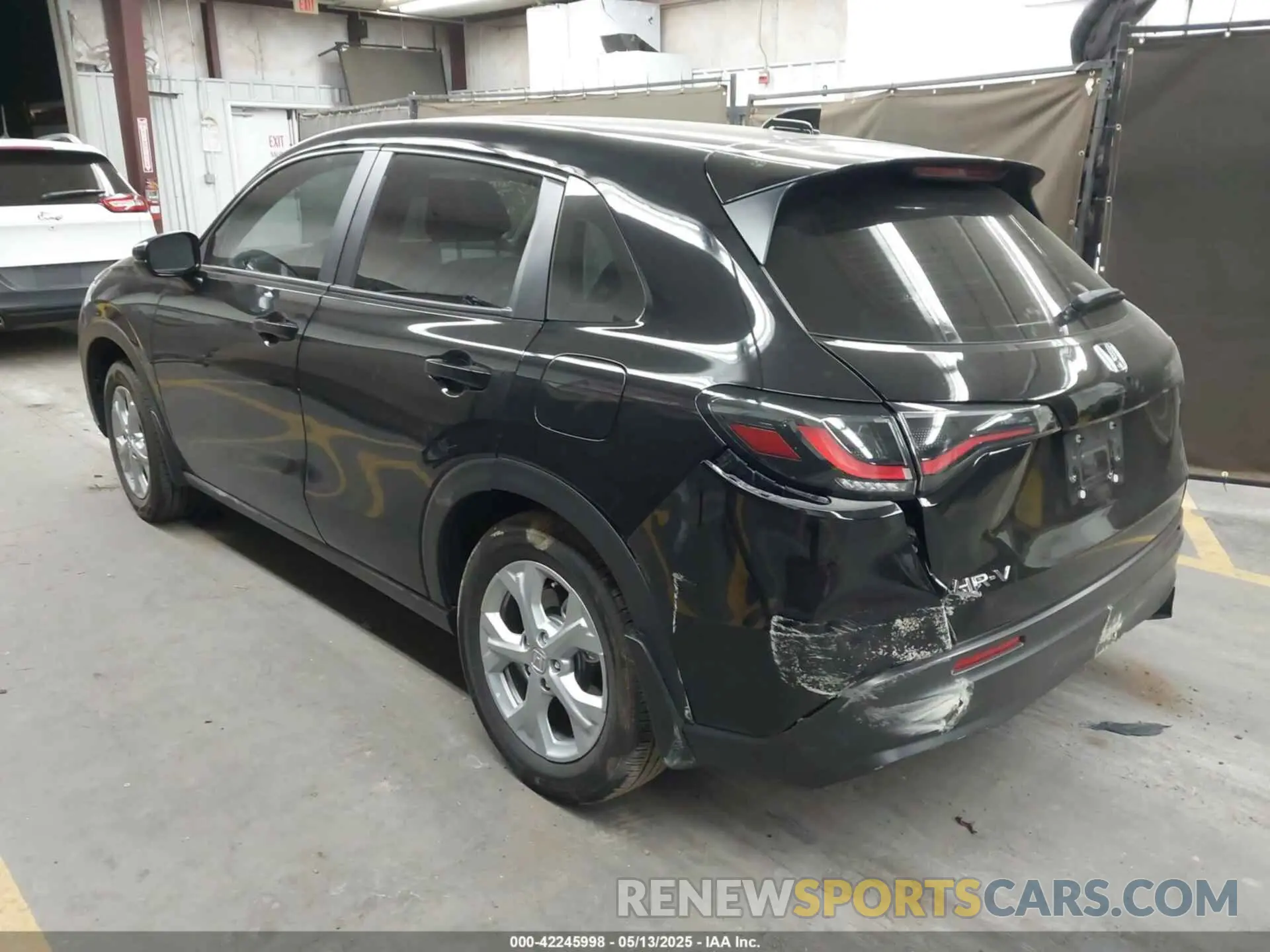 3 Photograph of a damaged car 3CZRZ1H31SM702517 HONDA HR-V 2025