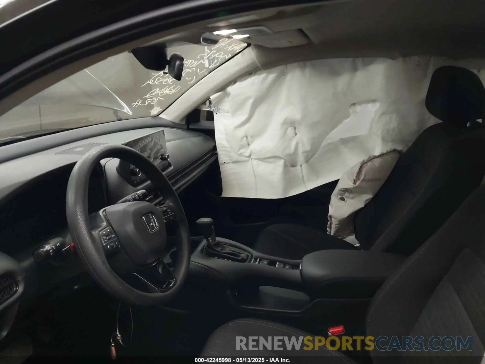 5 Photograph of a damaged car 3CZRZ1H31SM702517 HONDA HR-V 2025