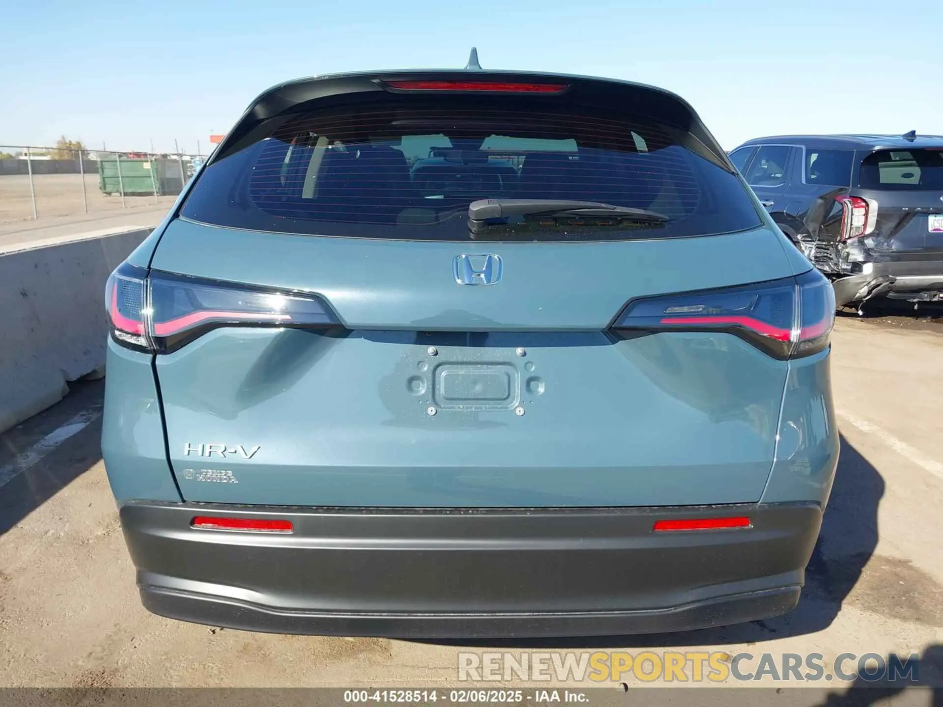16 Фотография поврежденного автомобиля 3CZRZ1H32SM739818 HONDA HR-V 2025