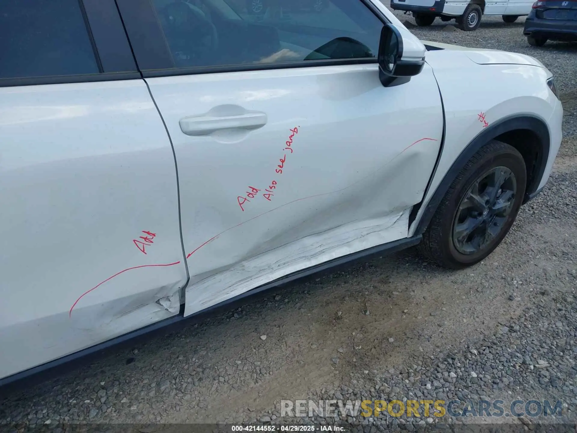 17 Photograph of a damaged car 3CZRZ1H33SM706505 HONDA HR-V 2025