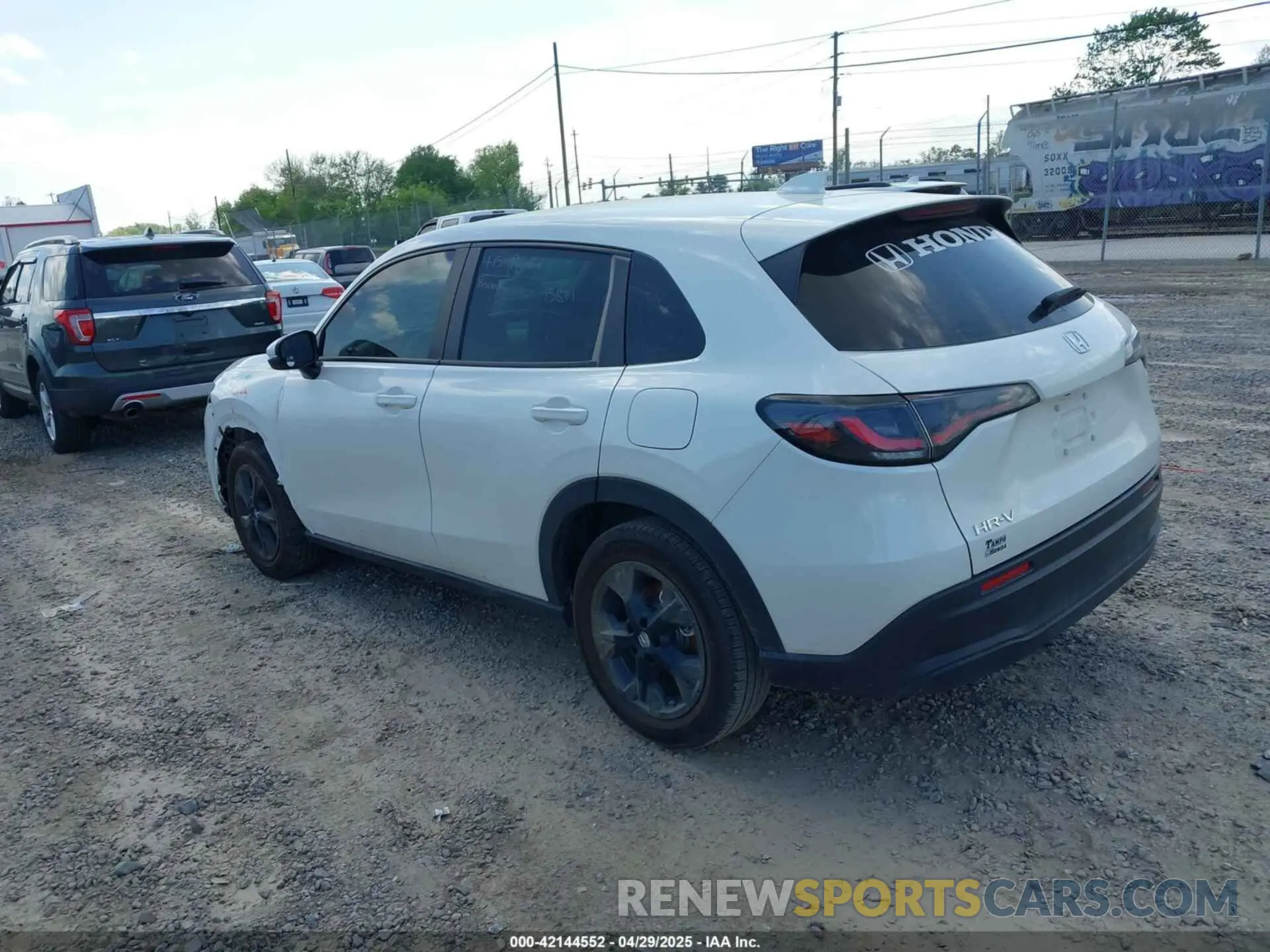 3 Photograph of a damaged car 3CZRZ1H33SM706505 HONDA HR-V 2025