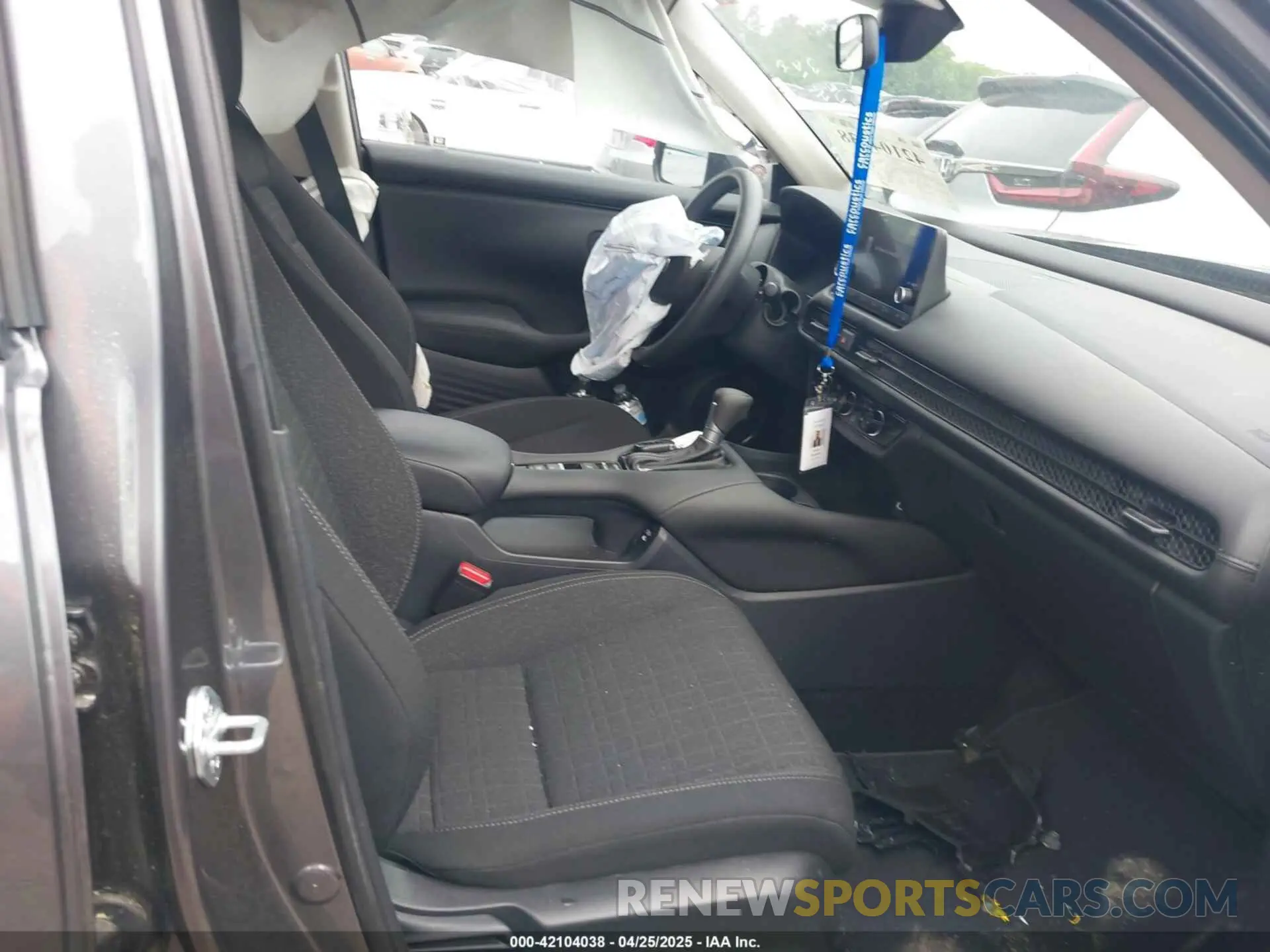 5 Photograph of a damaged car 3CZRZ1H33SM733543 HONDA HR-V 2025
