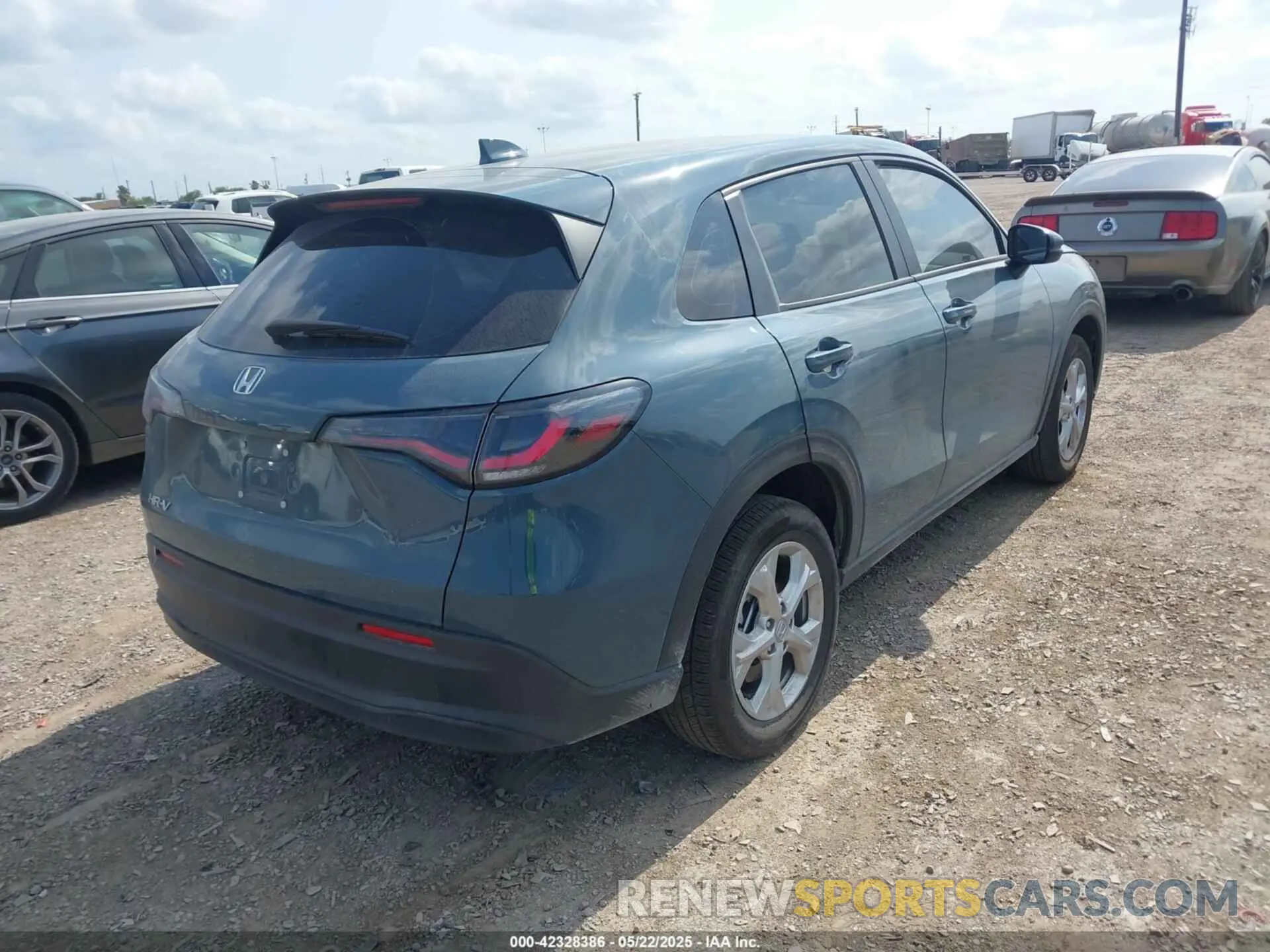 4 Фотография поврежденного автомобиля 3CZRZ1H34SM740551 HONDA HR-V 2025