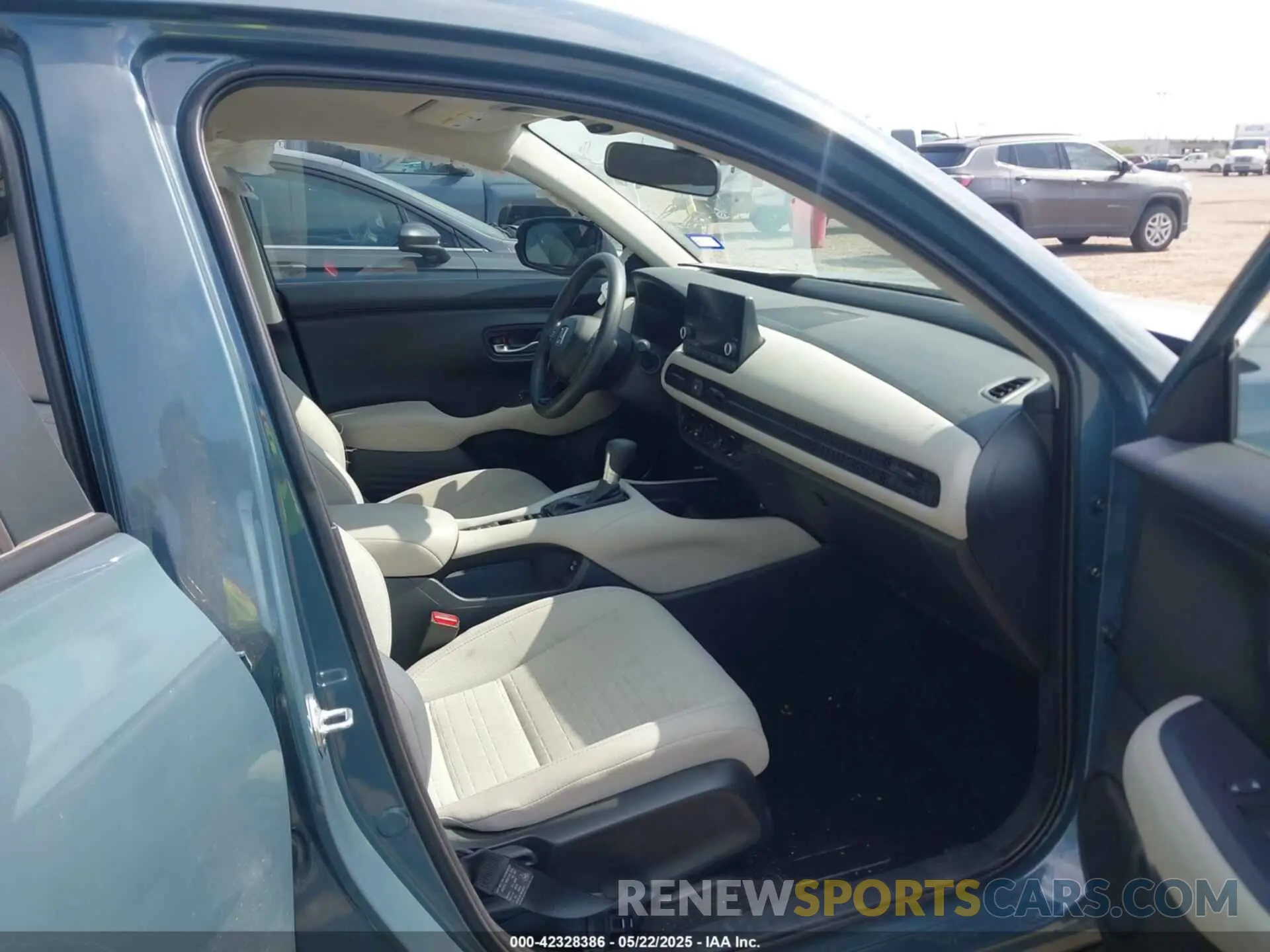 5 Фотография поврежденного автомобиля 3CZRZ1H34SM740551 HONDA HR-V 2025