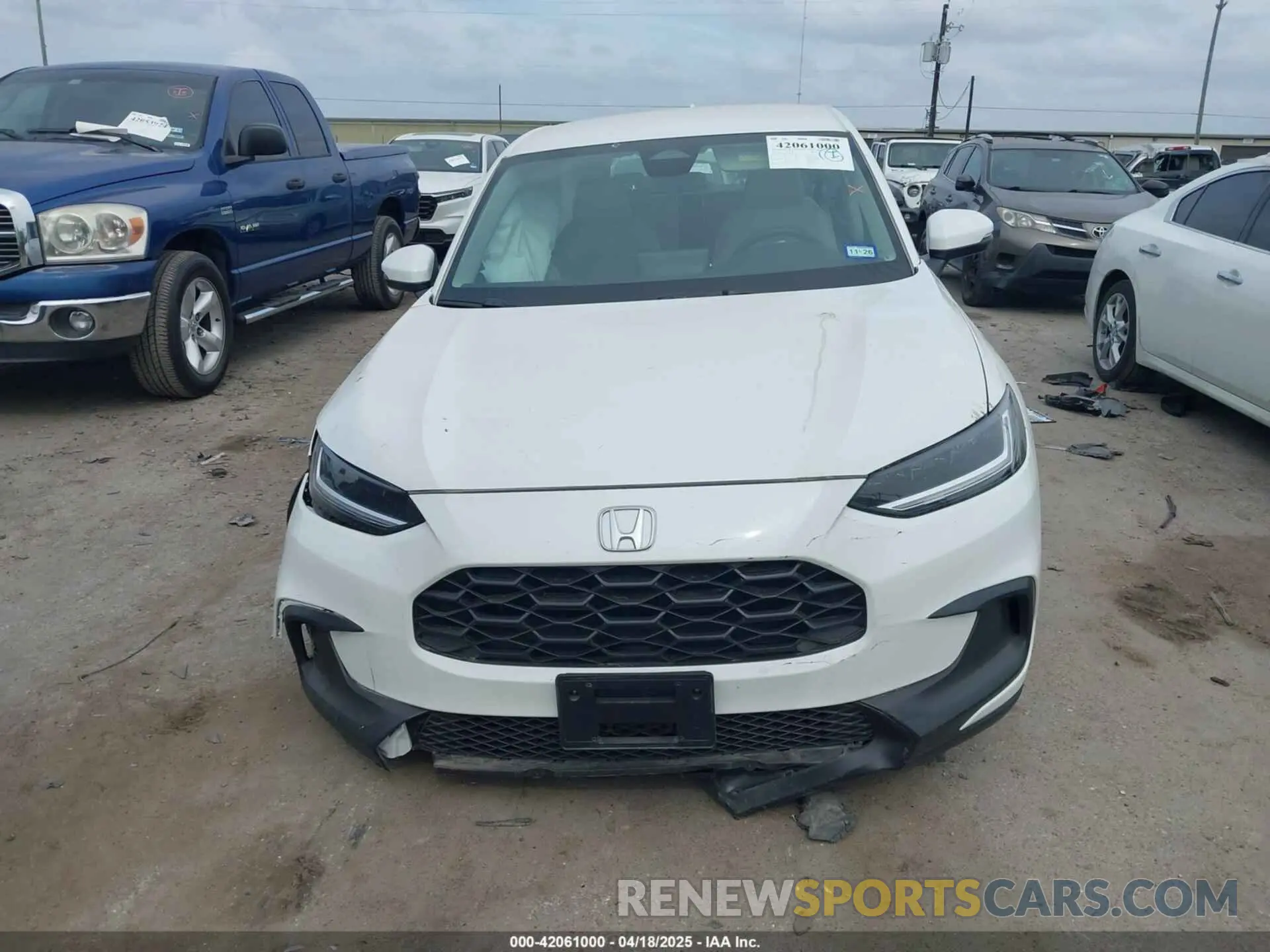 11 Photograph of a damaged car 3CZRZ1H35SM726173 HONDA HR-V 2025