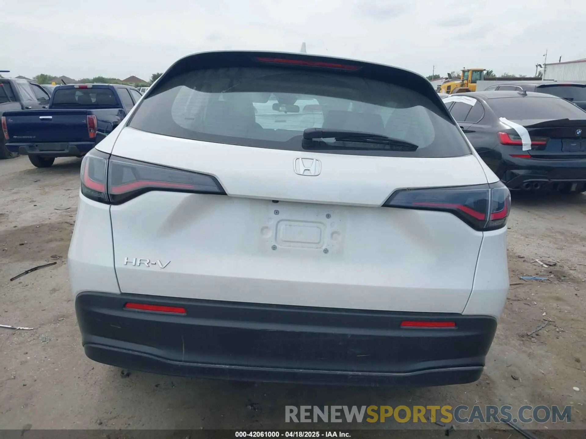 15 Photograph of a damaged car 3CZRZ1H35SM726173 HONDA HR-V 2025