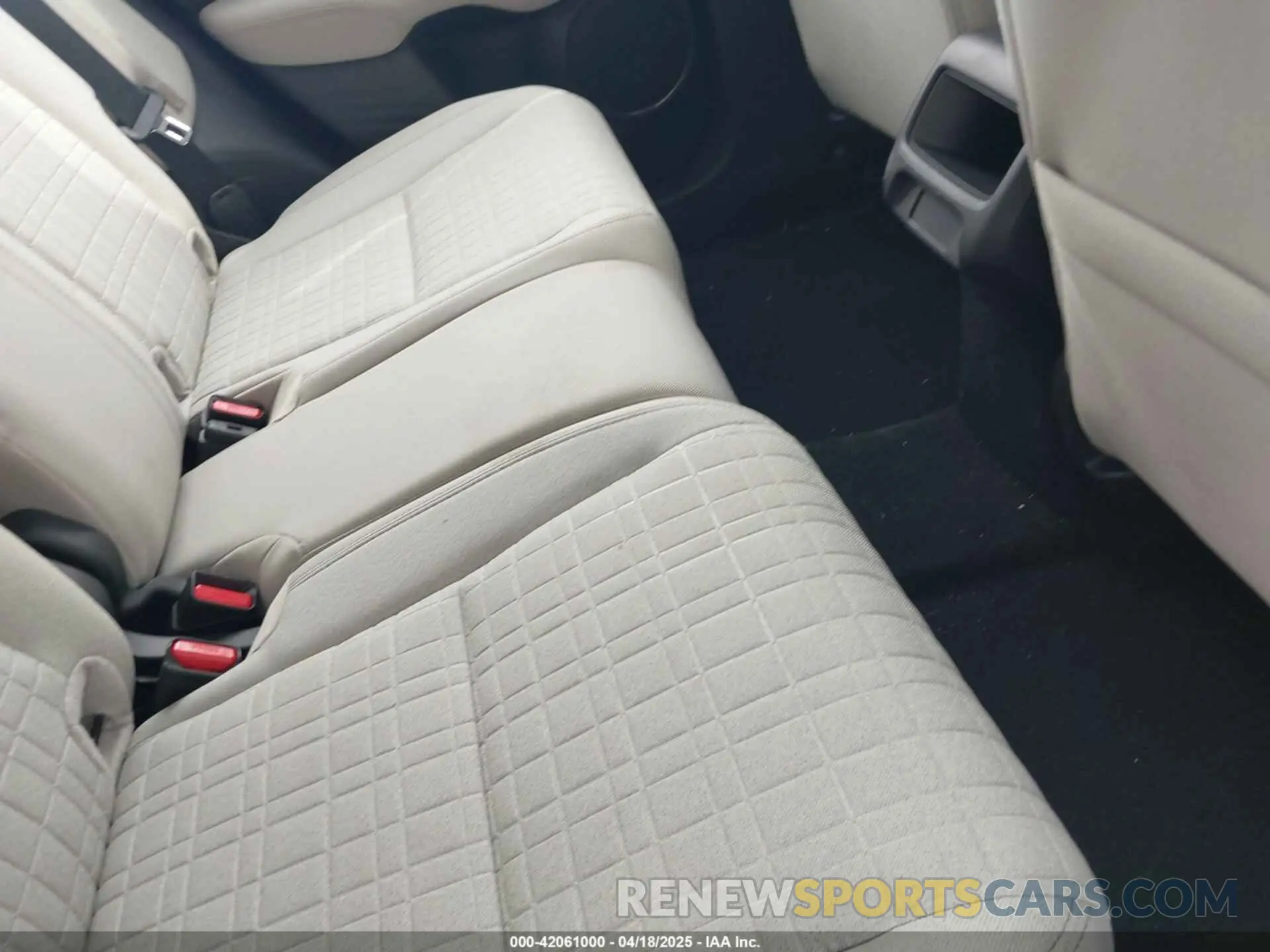 8 Photograph of a damaged car 3CZRZ1H35SM726173 HONDA HR-V 2025