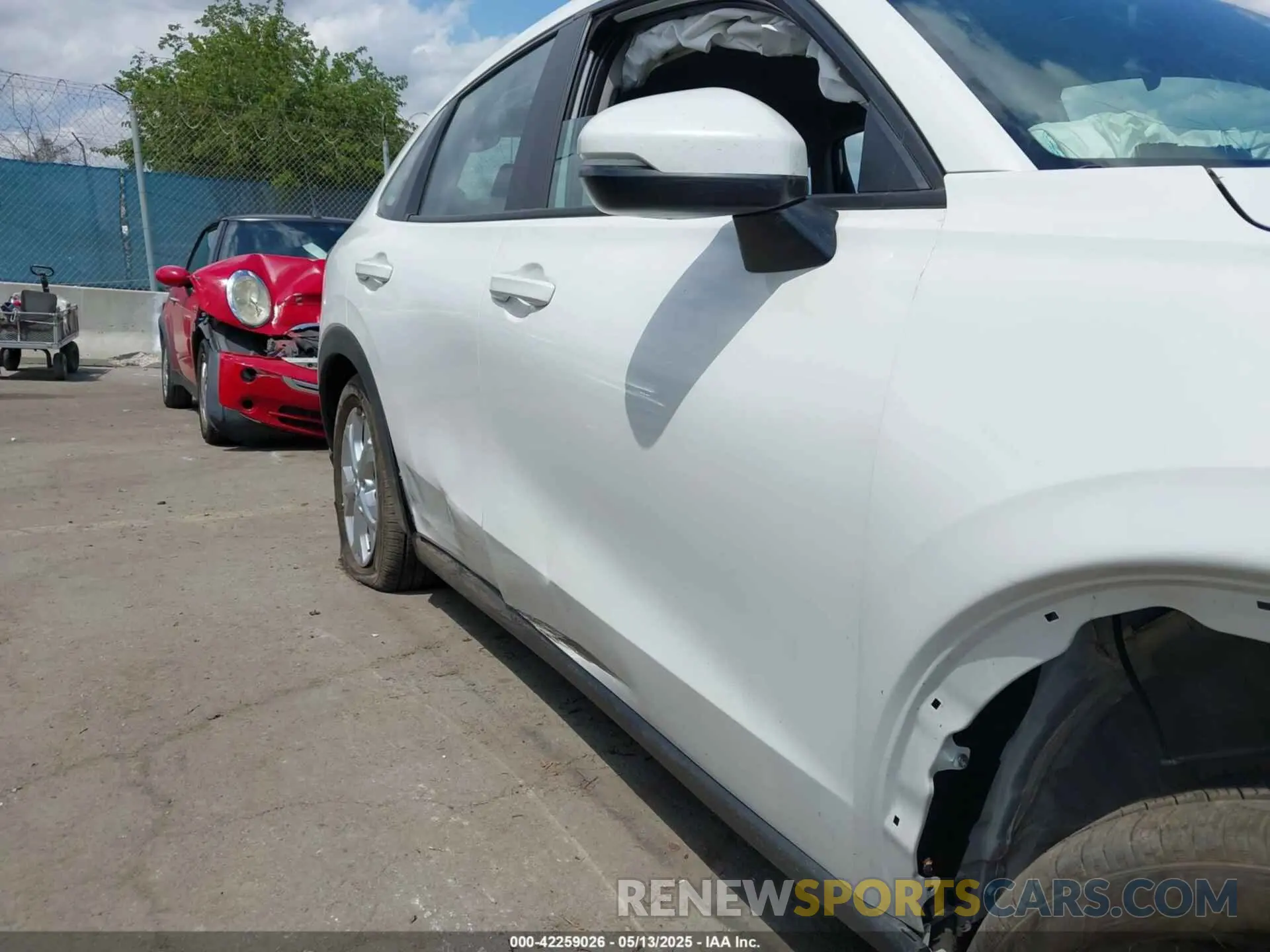 16 Photograph of a damaged car 3CZRZ1H38SM728063 HONDA HR-V 2025