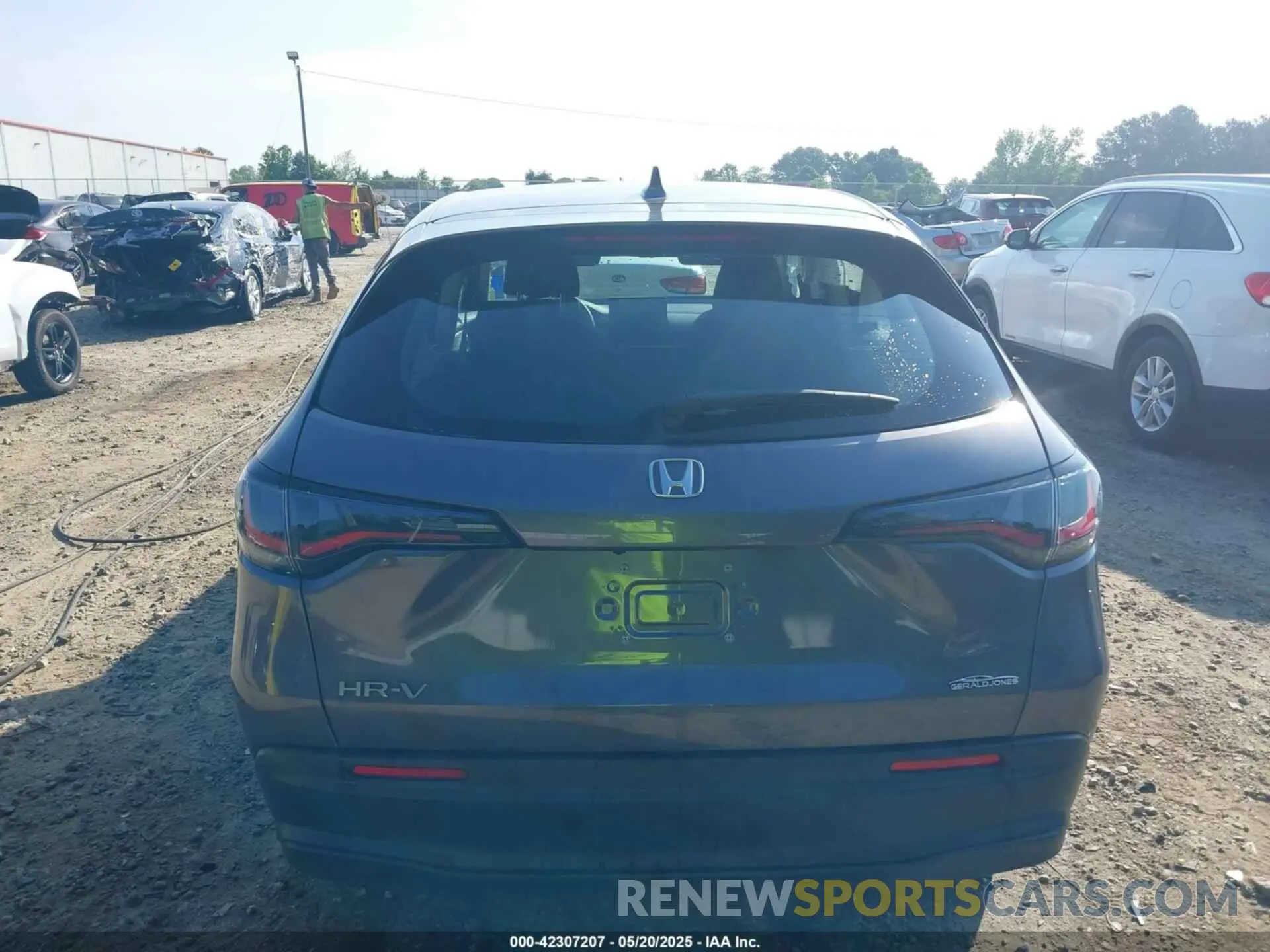 16 Фотография поврежденного автомобиля 3CZRZ1H3XSM738867 HONDA HR-V 2025