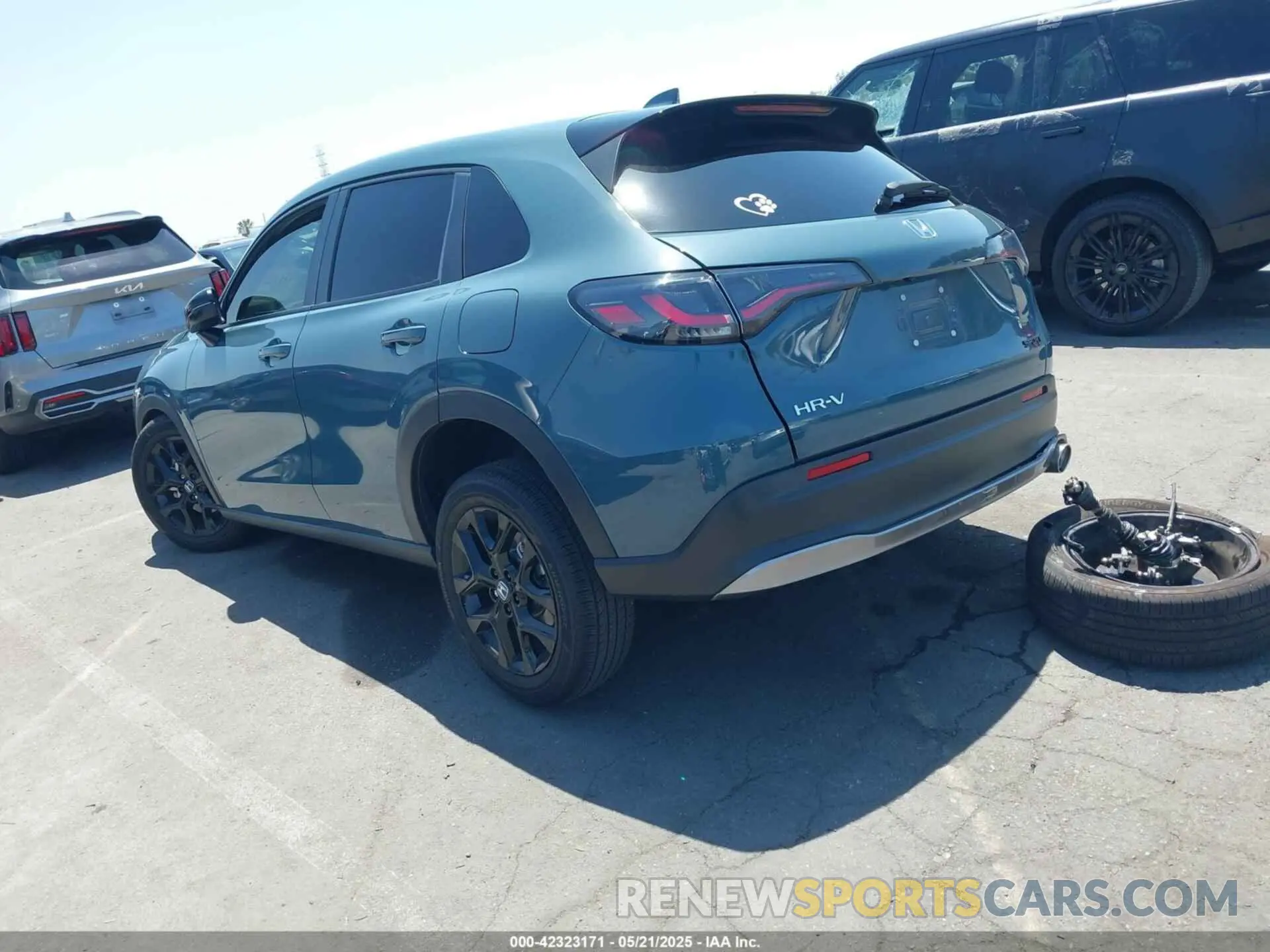 3 Фотография поврежденного автомобиля 3CZRZ1H50SM700162 HONDA HR-V 2025