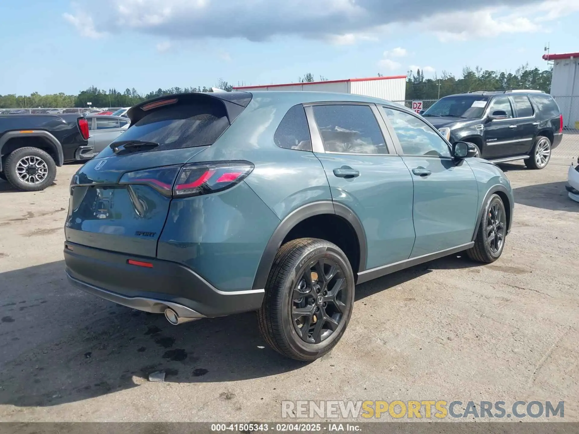 4 Фотография поврежденного автомобиля 3CZRZ1H50SM736028 HONDA HR-V 2025