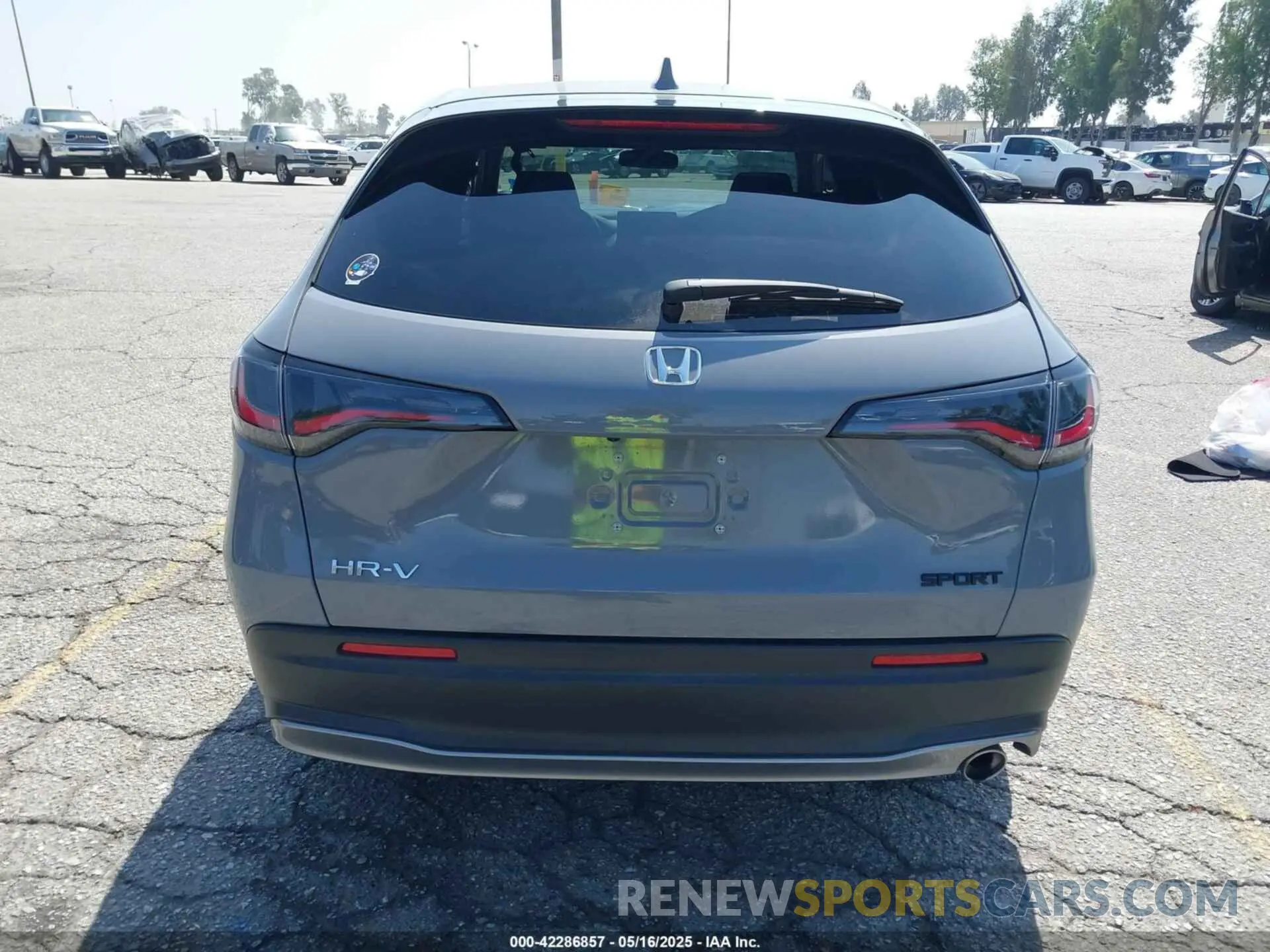 17 Photograph of a damaged car 3CZRZ1H50SM740225 HONDA HR-V 2025