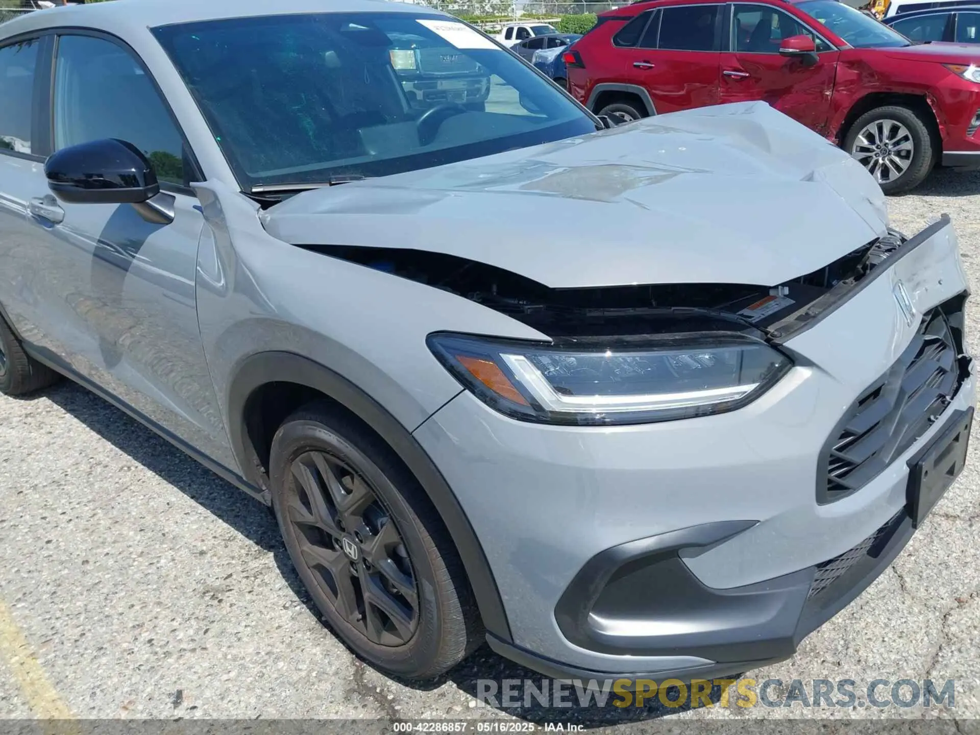 18 Photograph of a damaged car 3CZRZ1H50SM740225 HONDA HR-V 2025