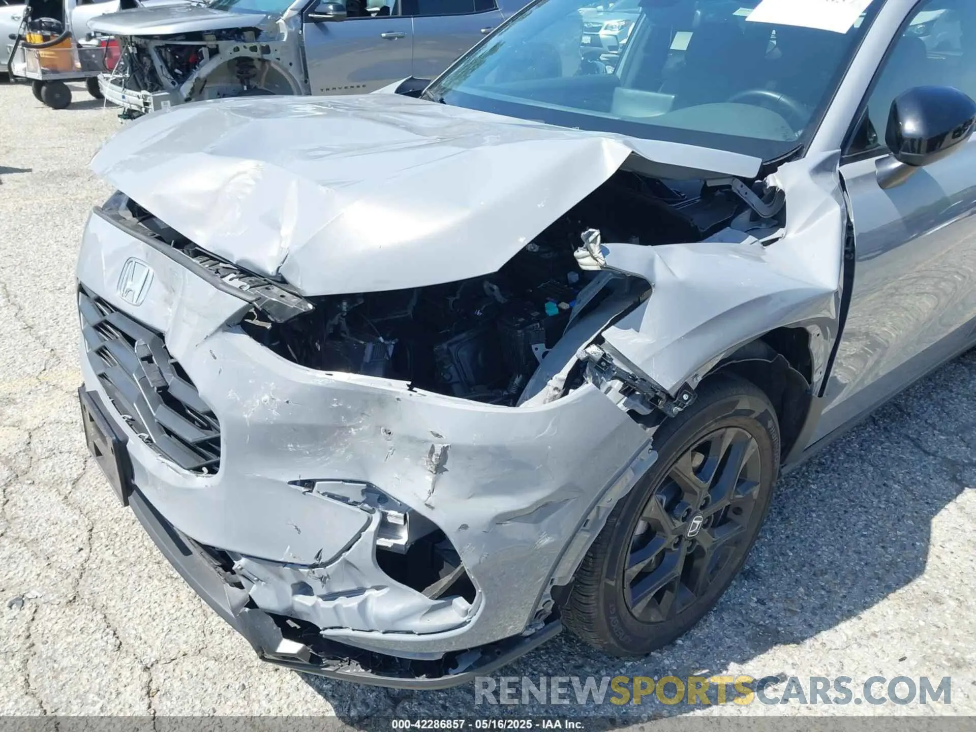 6 Photograph of a damaged car 3CZRZ1H50SM740225 HONDA HR-V 2025