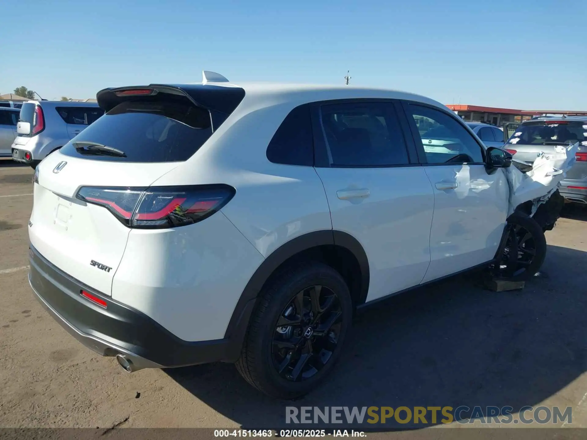 4 Фотография поврежденного автомобиля 3CZRZ1H51SM717178 HONDA HR-V 2025