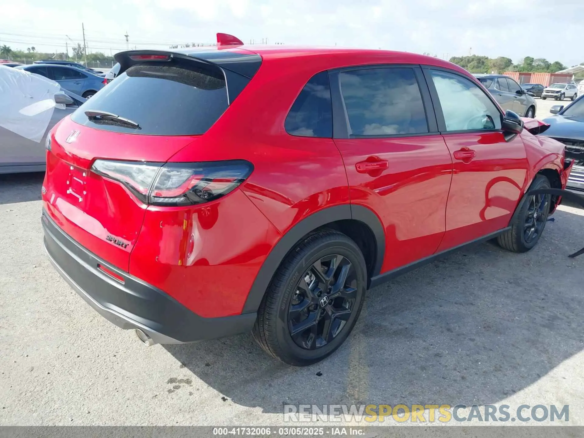4 Photograph of a damaged car 3CZRZ1H55SM723405 HONDA HR-V 2025