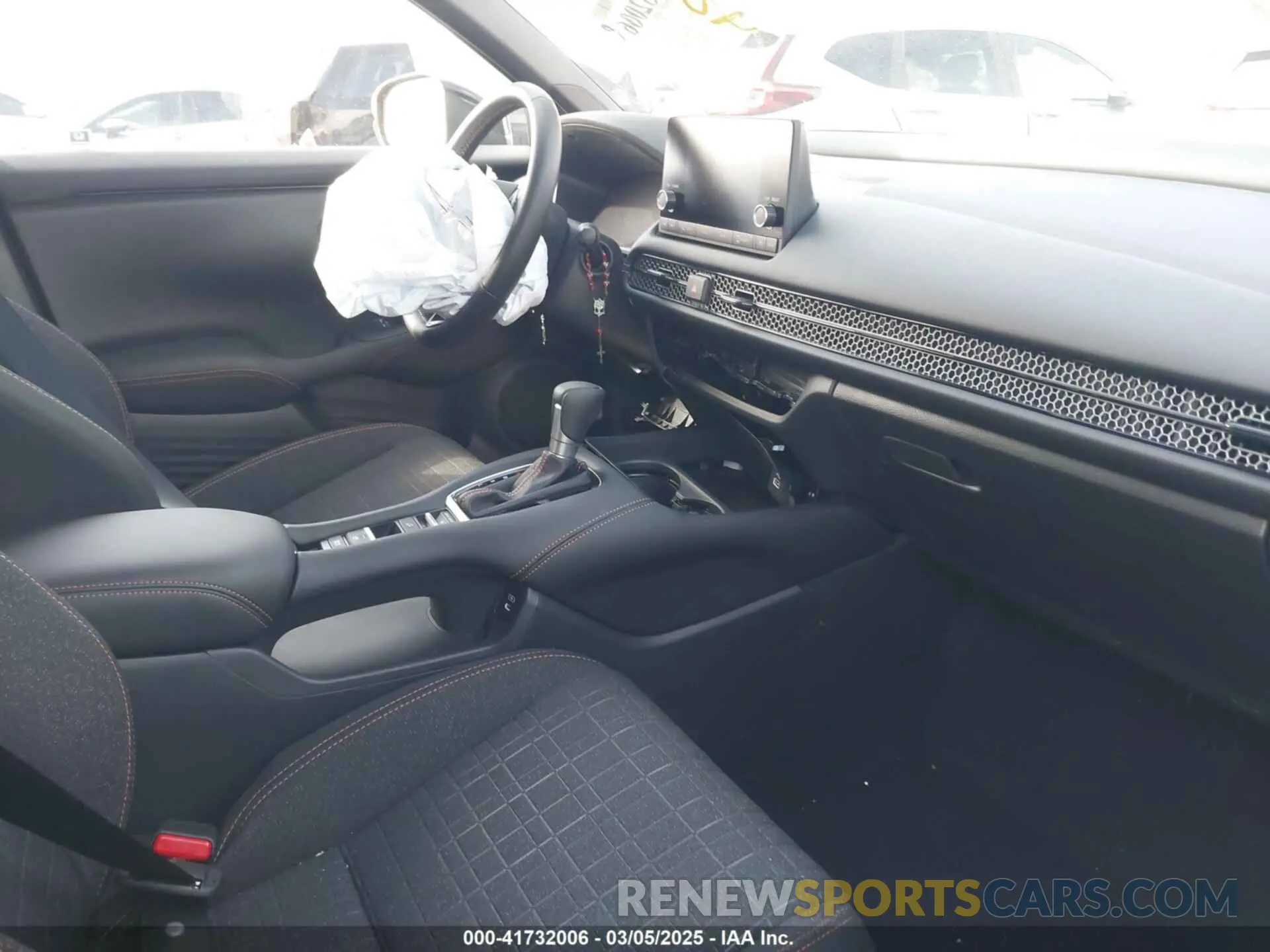 5 Photograph of a damaged car 3CZRZ1H55SM723405 HONDA HR-V 2025