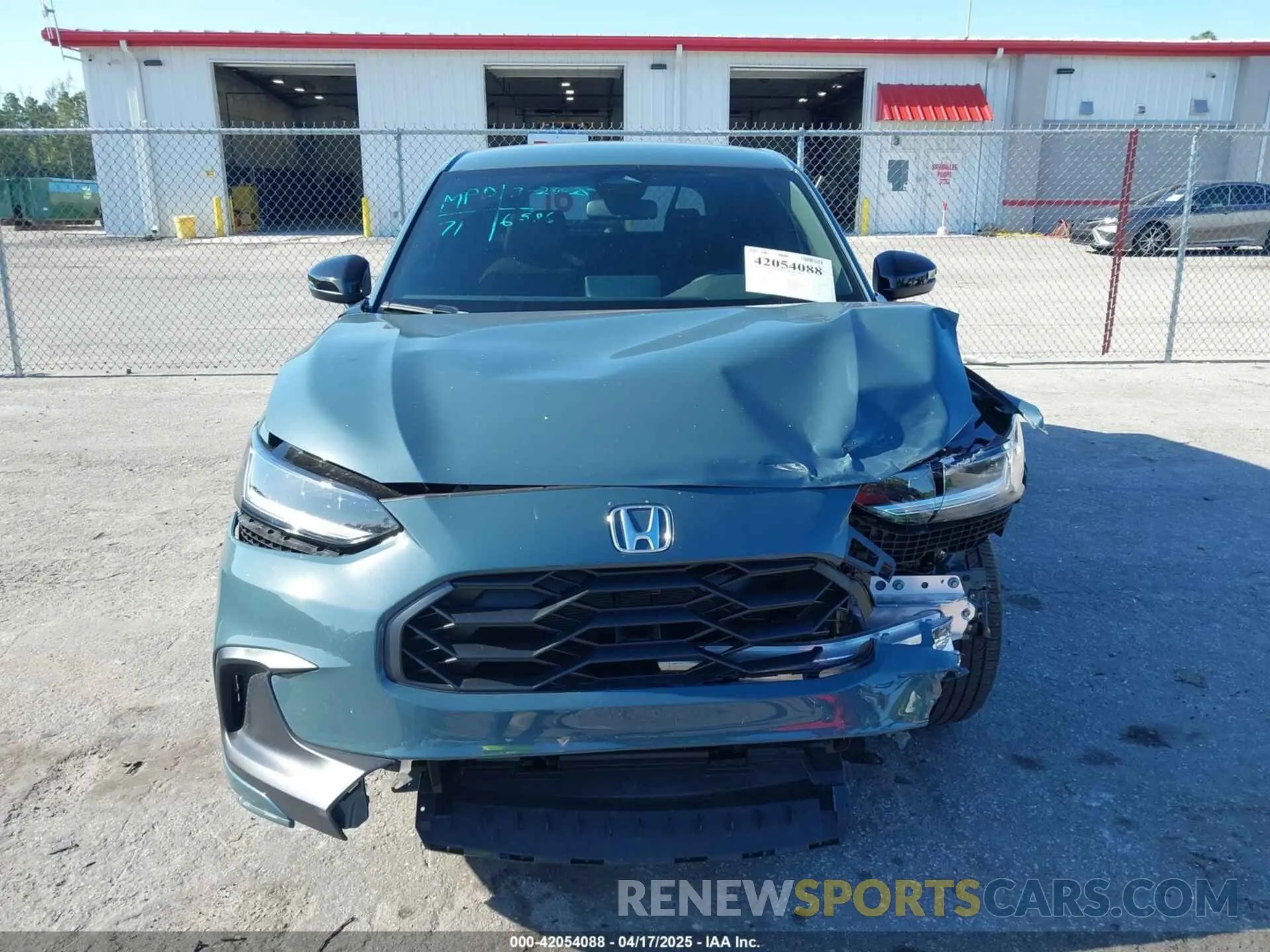 12 Фотография поврежденного автомобиля 3CZRZ1H56SM726586 HONDA HR-V 2025