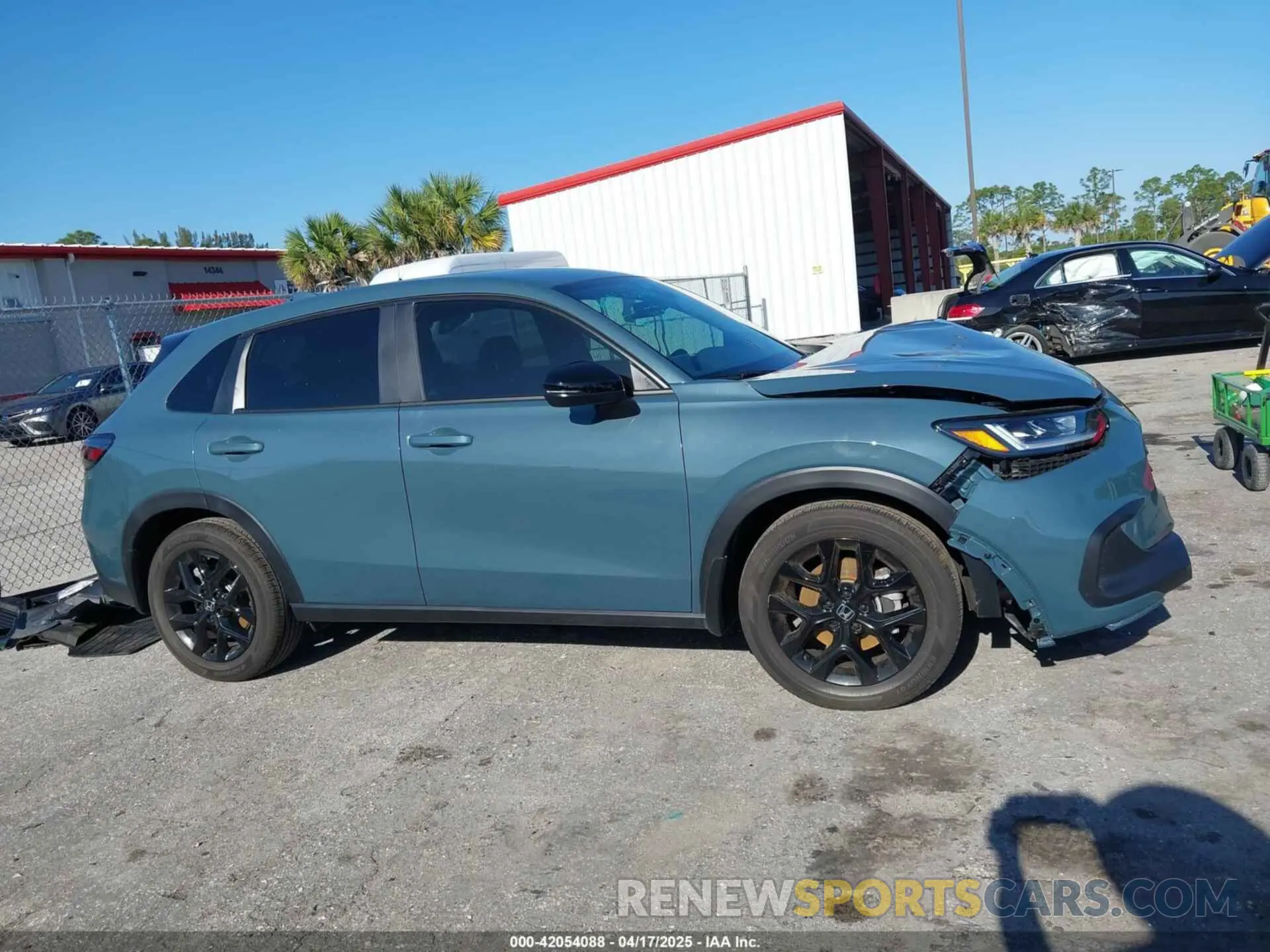 13 Фотография поврежденного автомобиля 3CZRZ1H56SM726586 HONDA HR-V 2025