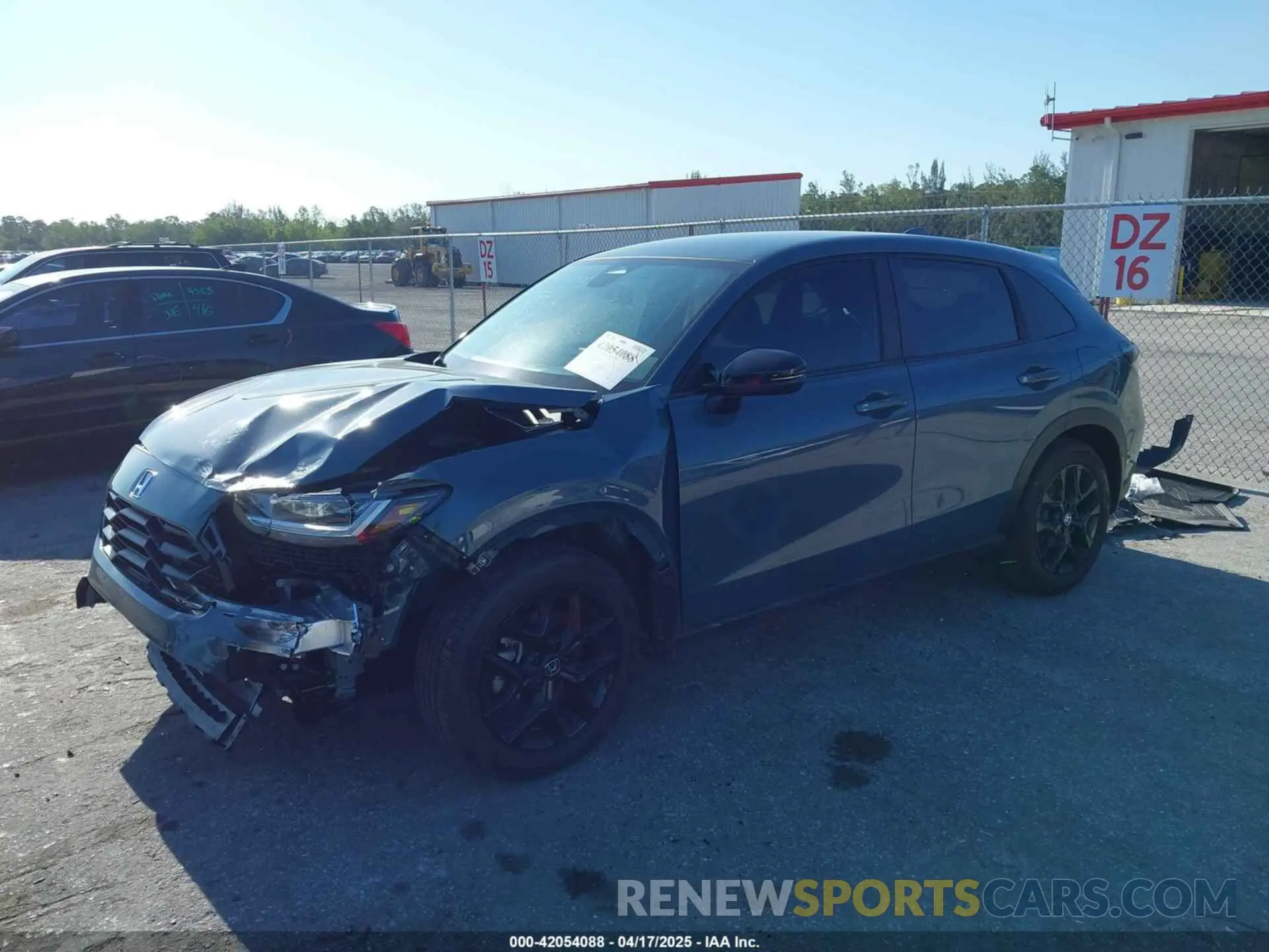 2 Фотография поврежденного автомобиля 3CZRZ1H56SM726586 HONDA HR-V 2025