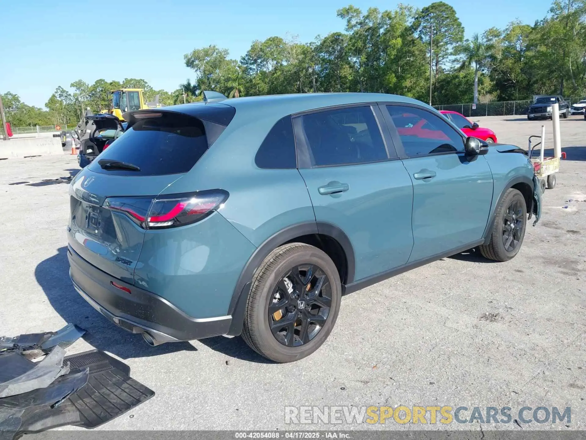 4 Фотография поврежденного автомобиля 3CZRZ1H56SM726586 HONDA HR-V 2025