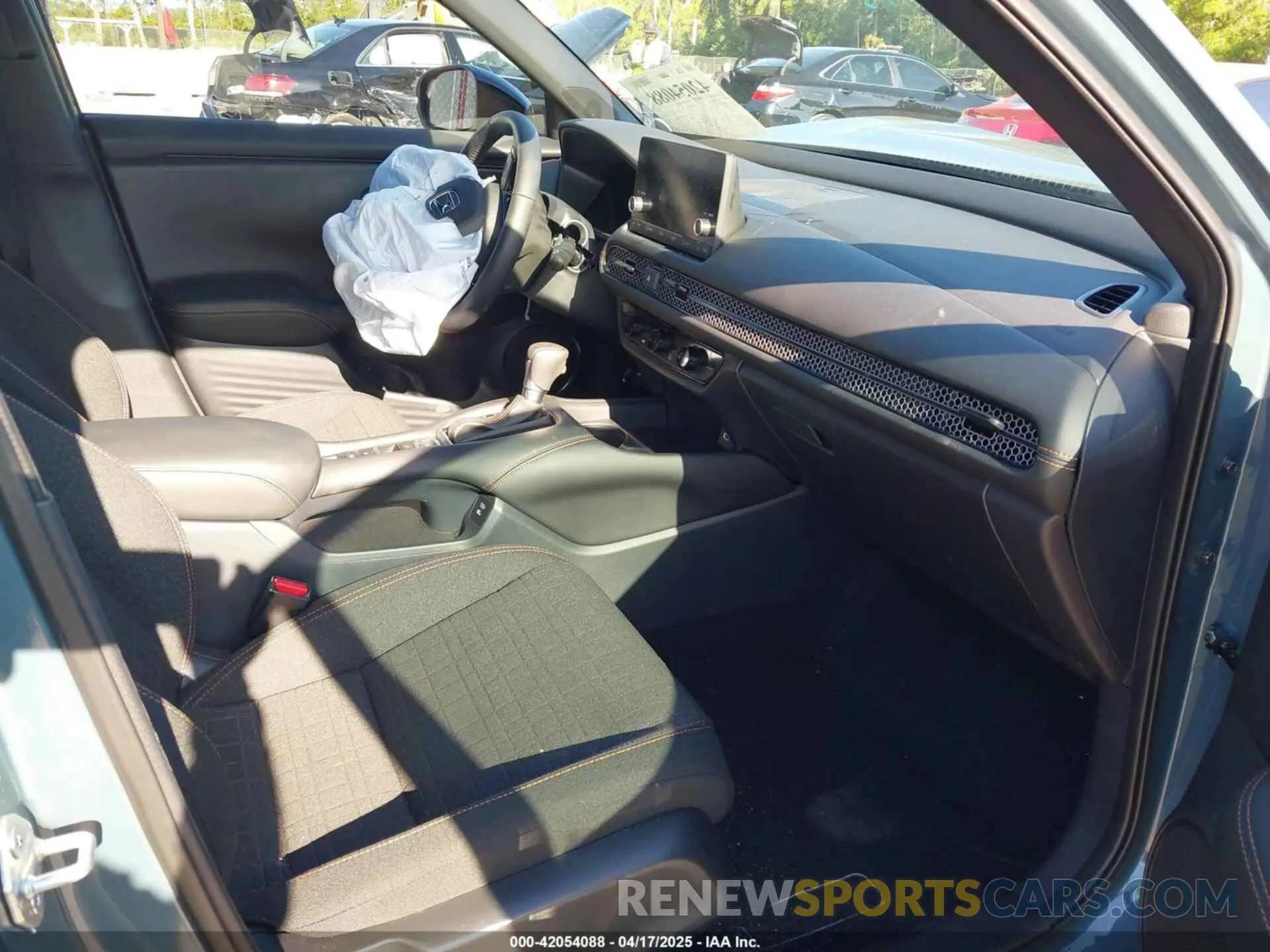 5 Фотография поврежденного автомобиля 3CZRZ1H56SM726586 HONDA HR-V 2025