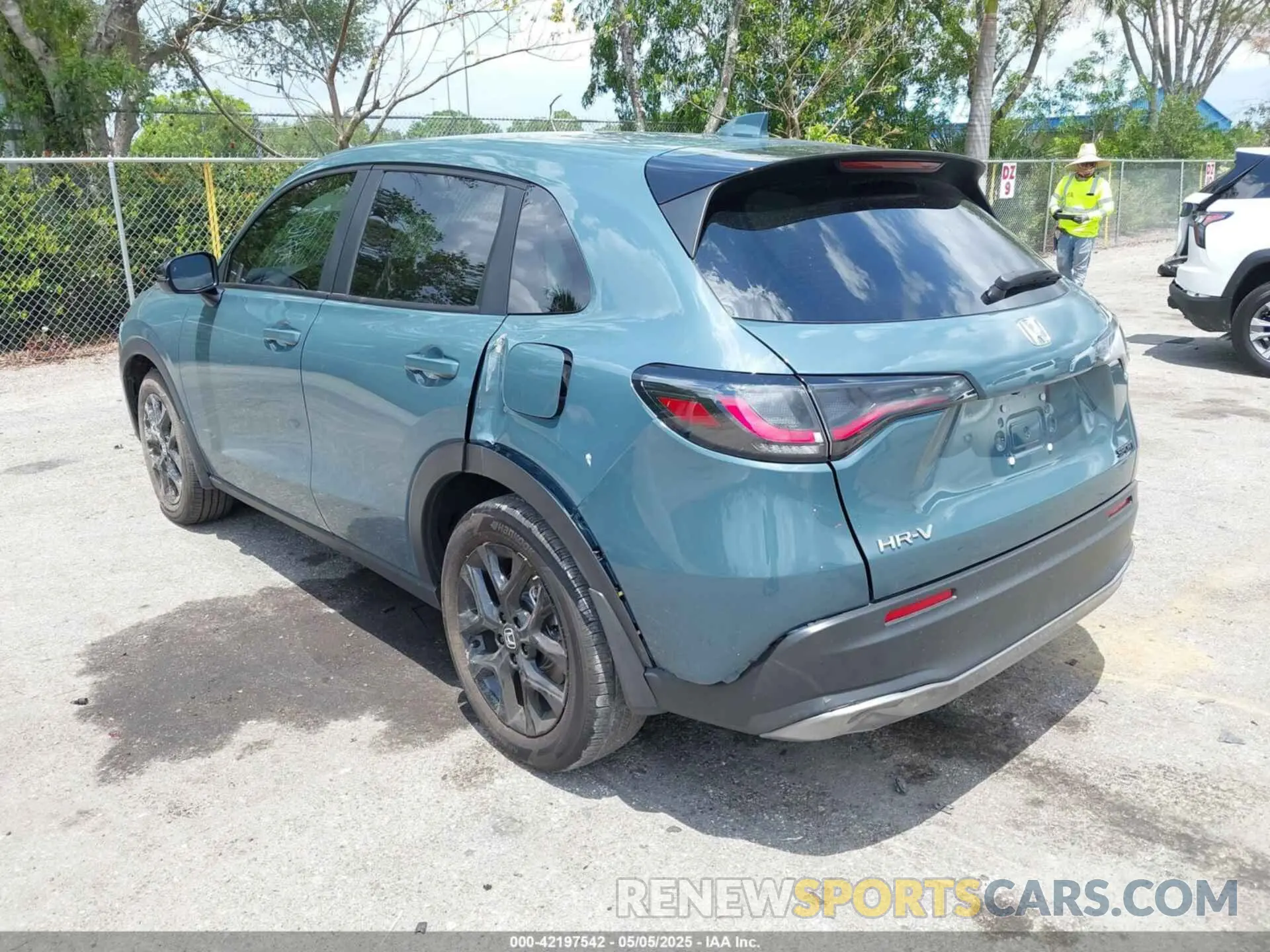 6 Photograph of a damaged car 3CZRZ1H56SM728967 HONDA HR-V 2025