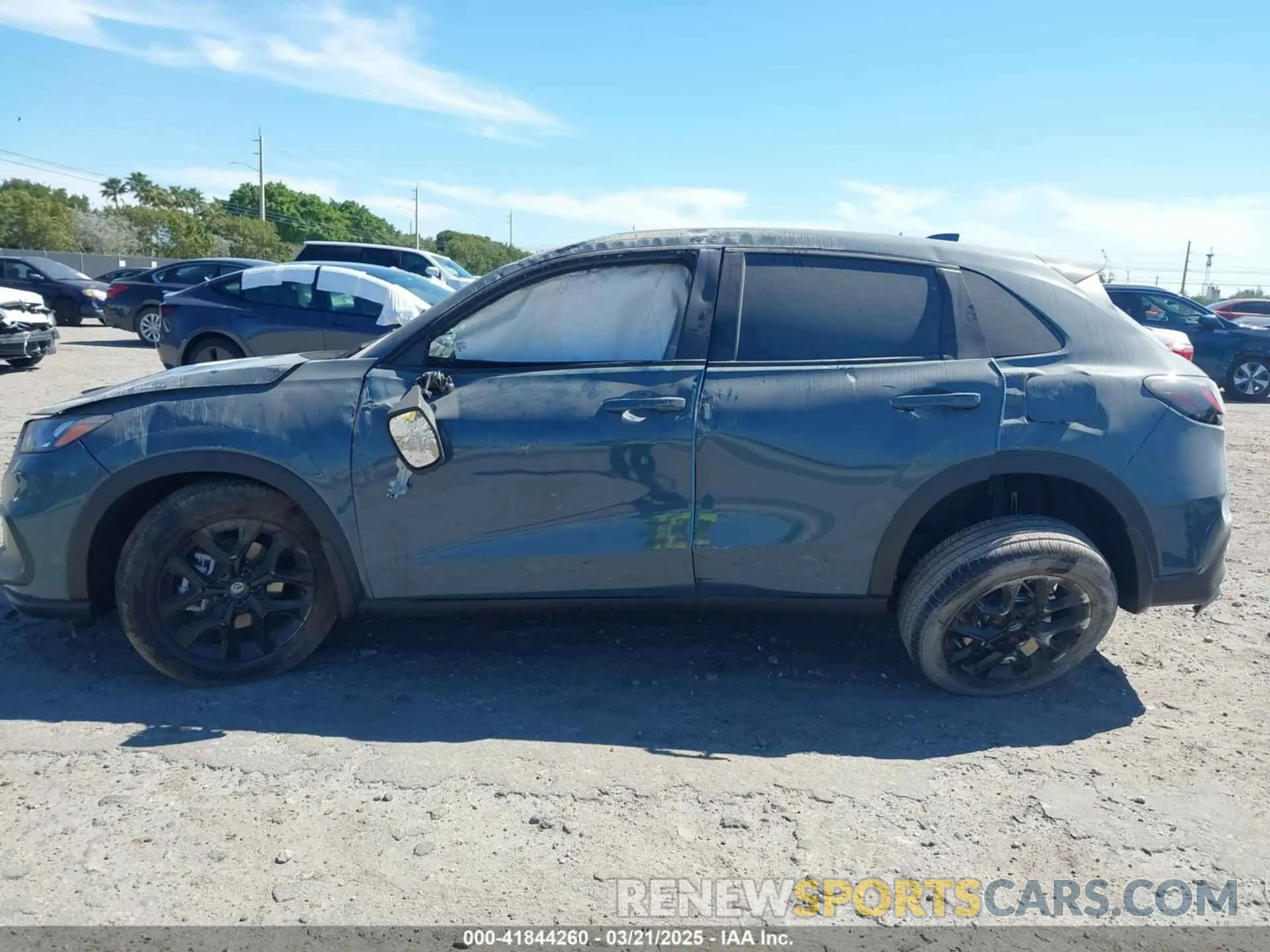 13 Фотография поврежденного автомобиля 3CZRZ1H56SM739287 HONDA HR-V 2025