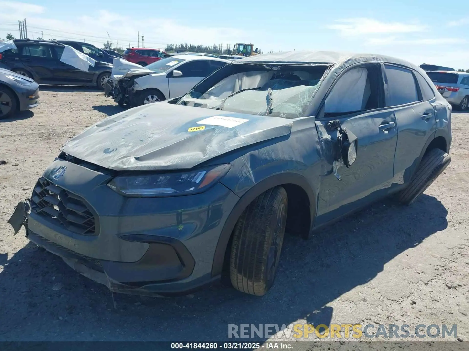 2 Фотография поврежденного автомобиля 3CZRZ1H56SM739287 HONDA HR-V 2025