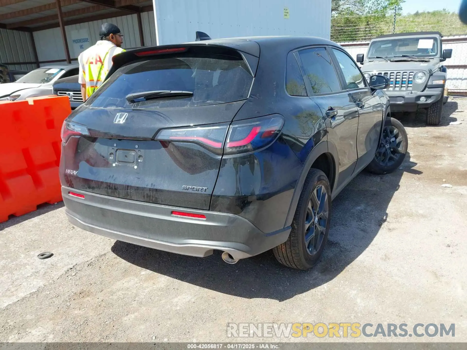 4 Photograph of a damaged car 3CZRZ1H56SM740830 HONDA HR-V 2025