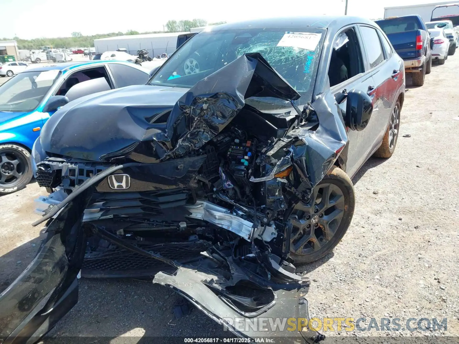 6 Photograph of a damaged car 3CZRZ1H56SM740830 HONDA HR-V 2025
