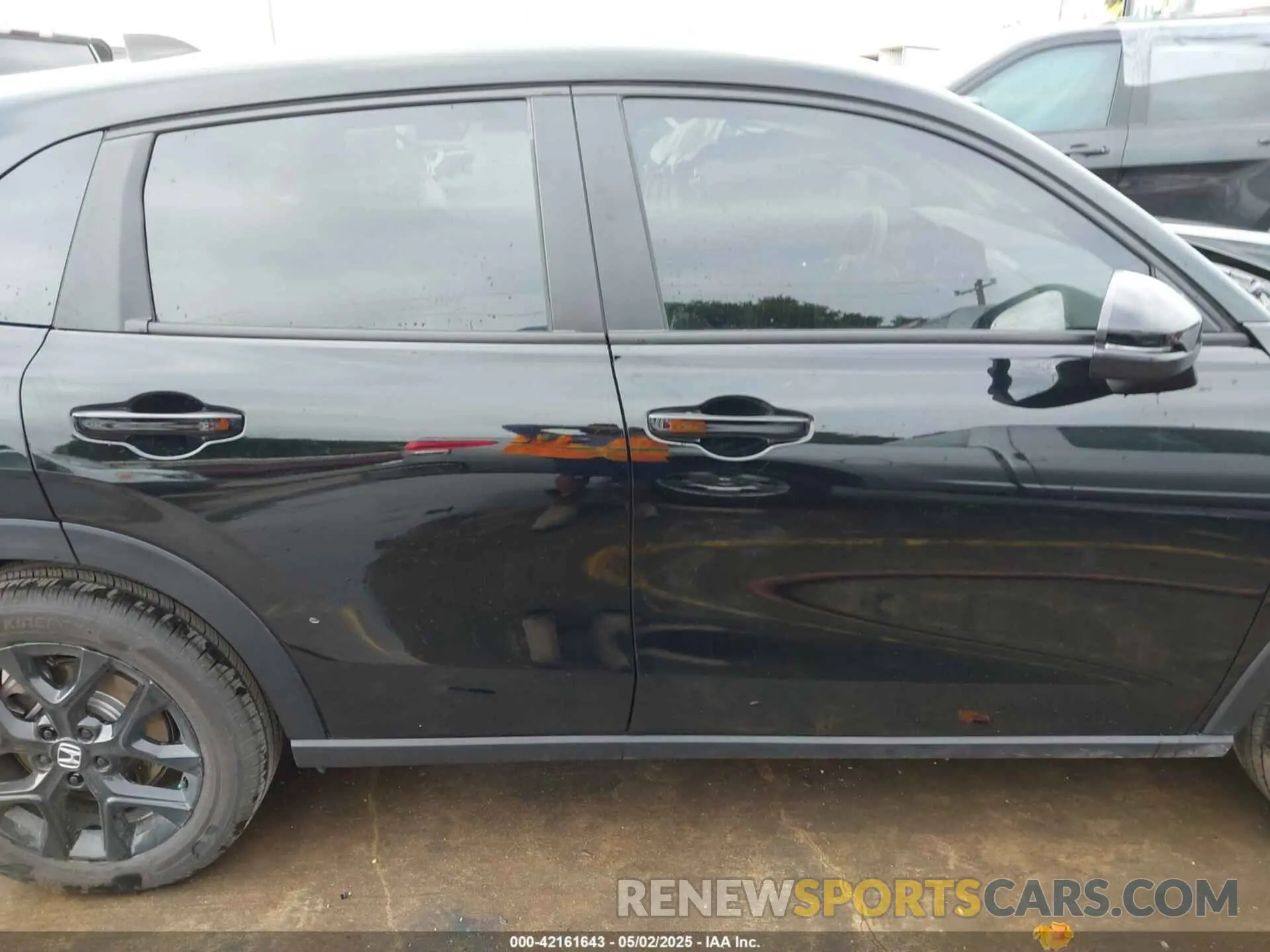 13 Photograph of a damaged car 3CZRZ1H58SM721079 HONDA HR-V 2025