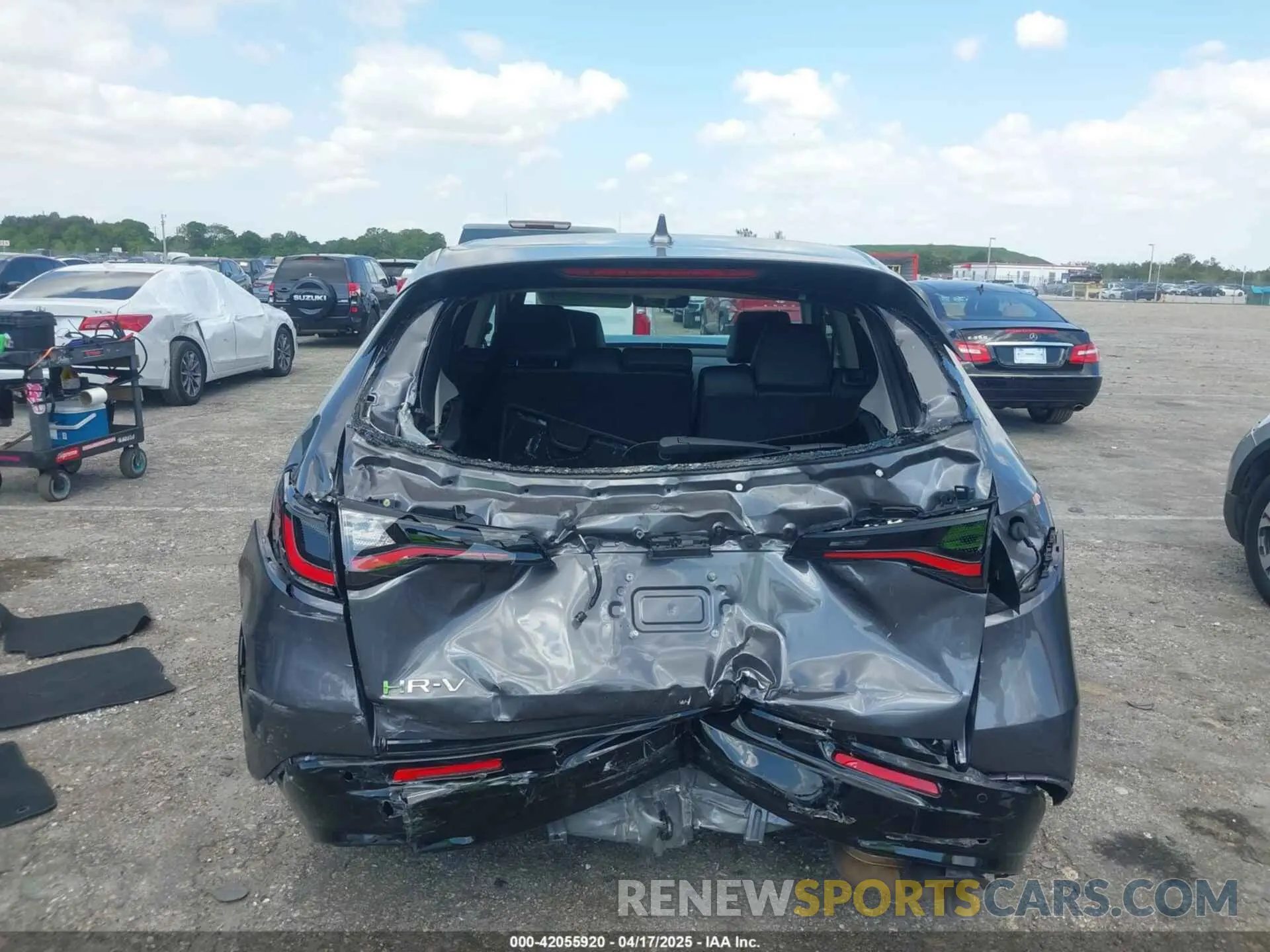 17 Фотография поврежденного автомобиля 3CZRZ1H72SM733956 HONDA HR-V 2025