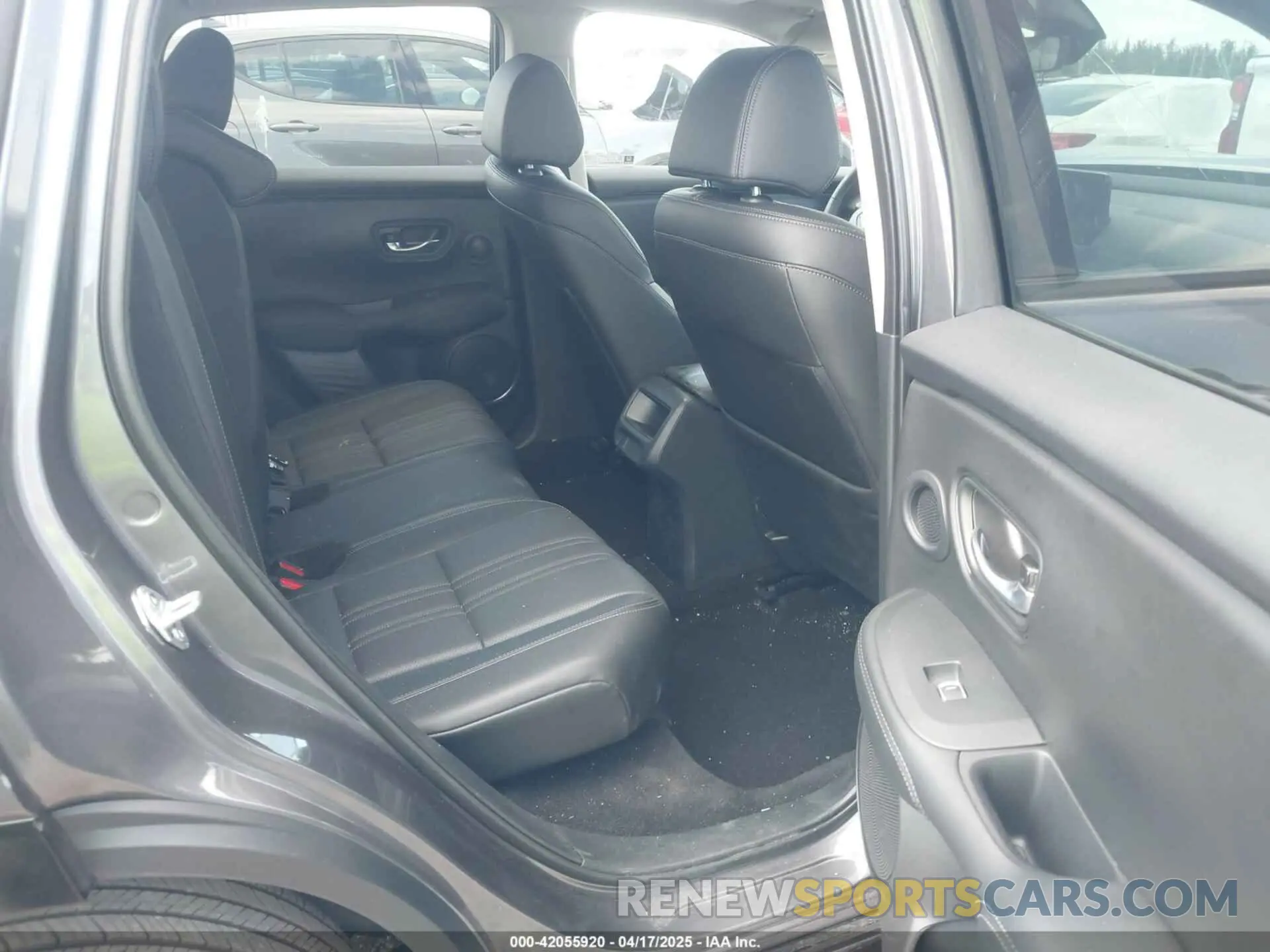 8 Фотография поврежденного автомобиля 3CZRZ1H72SM733956 HONDA HR-V 2025