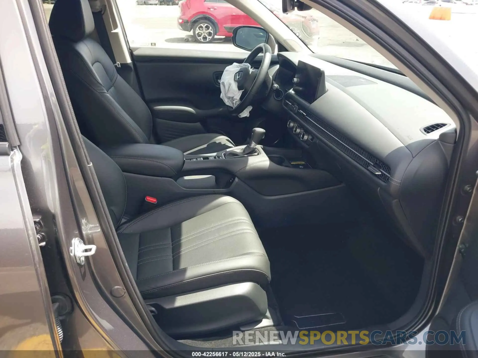 5 Фотография поврежденного автомобиля 3CZRZ1H72SM742480 HONDA HR-V 2025