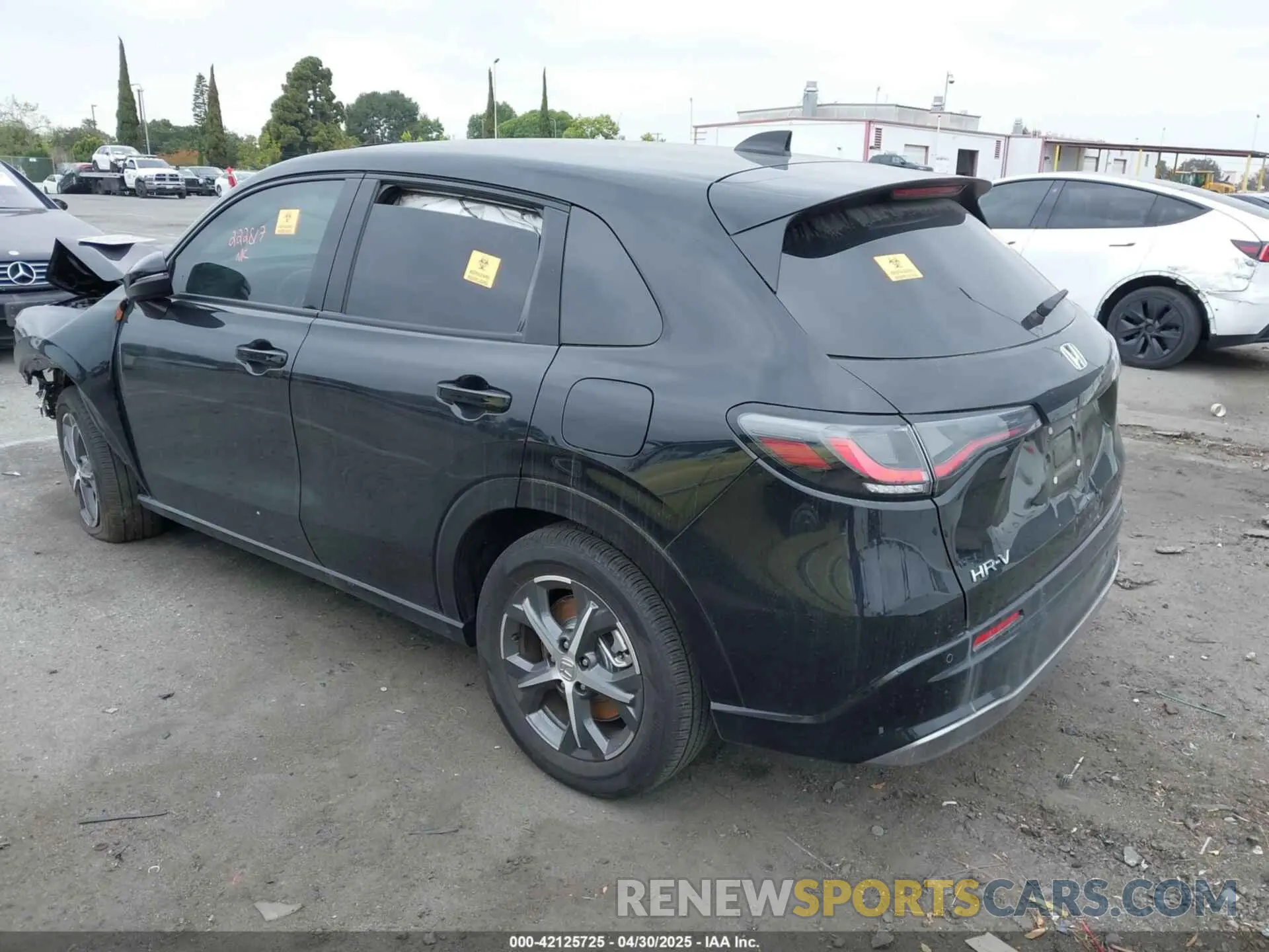 3 Photograph of a damaged car 3CZRZ1H74SM714258 HONDA HR-V 2025