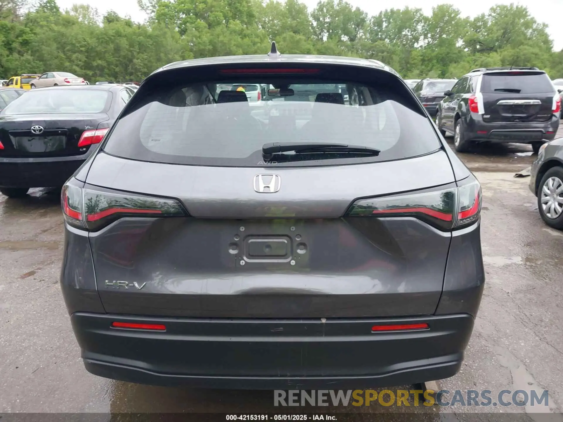 16 Photograph of a damaged car 3CZRZ2H31SM742182 HONDA HR-V 2025