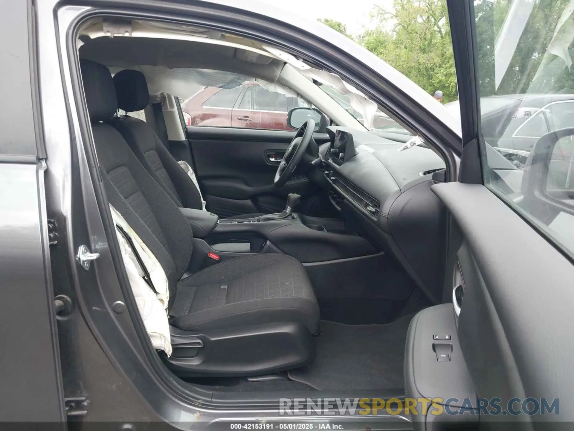 5 Photograph of a damaged car 3CZRZ2H31SM742182 HONDA HR-V 2025