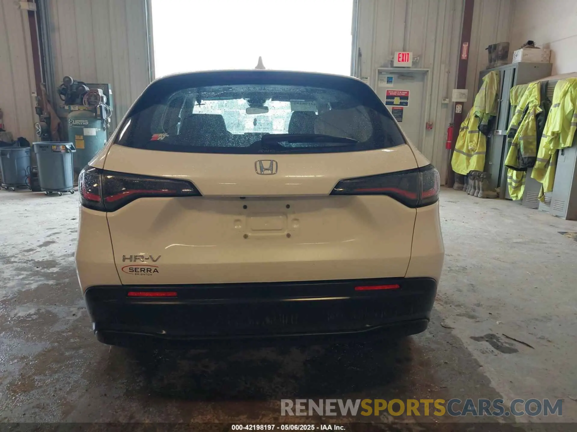 16 Photograph of a damaged car 3CZRZ2H32SM713385 HONDA HR-V 2025
