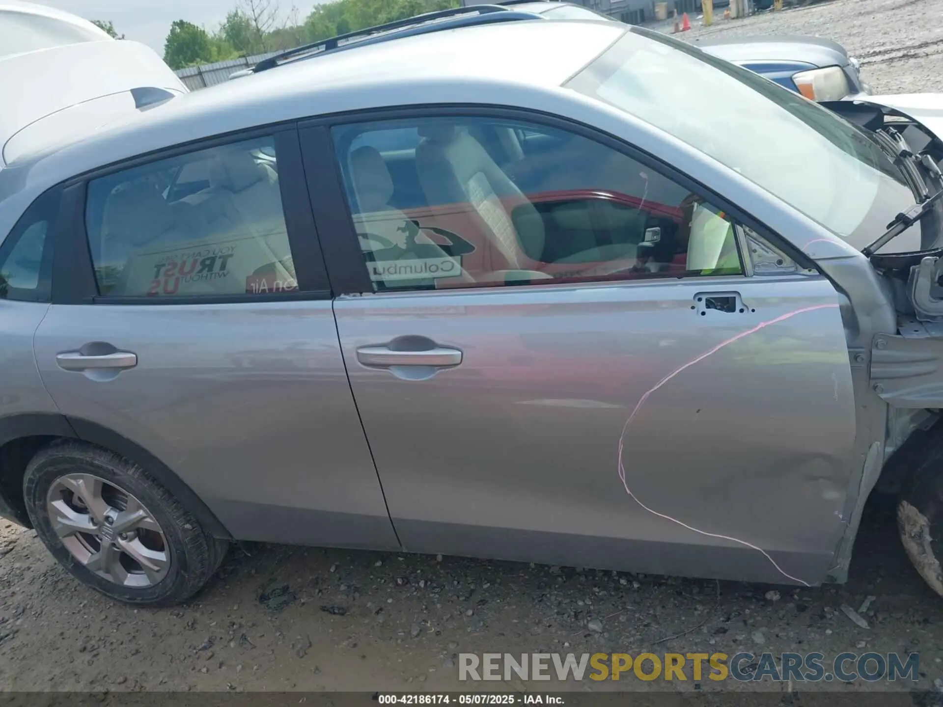 14 Photograph of a damaged car 3CZRZ2H32SM734057 HONDA HR-V 2025