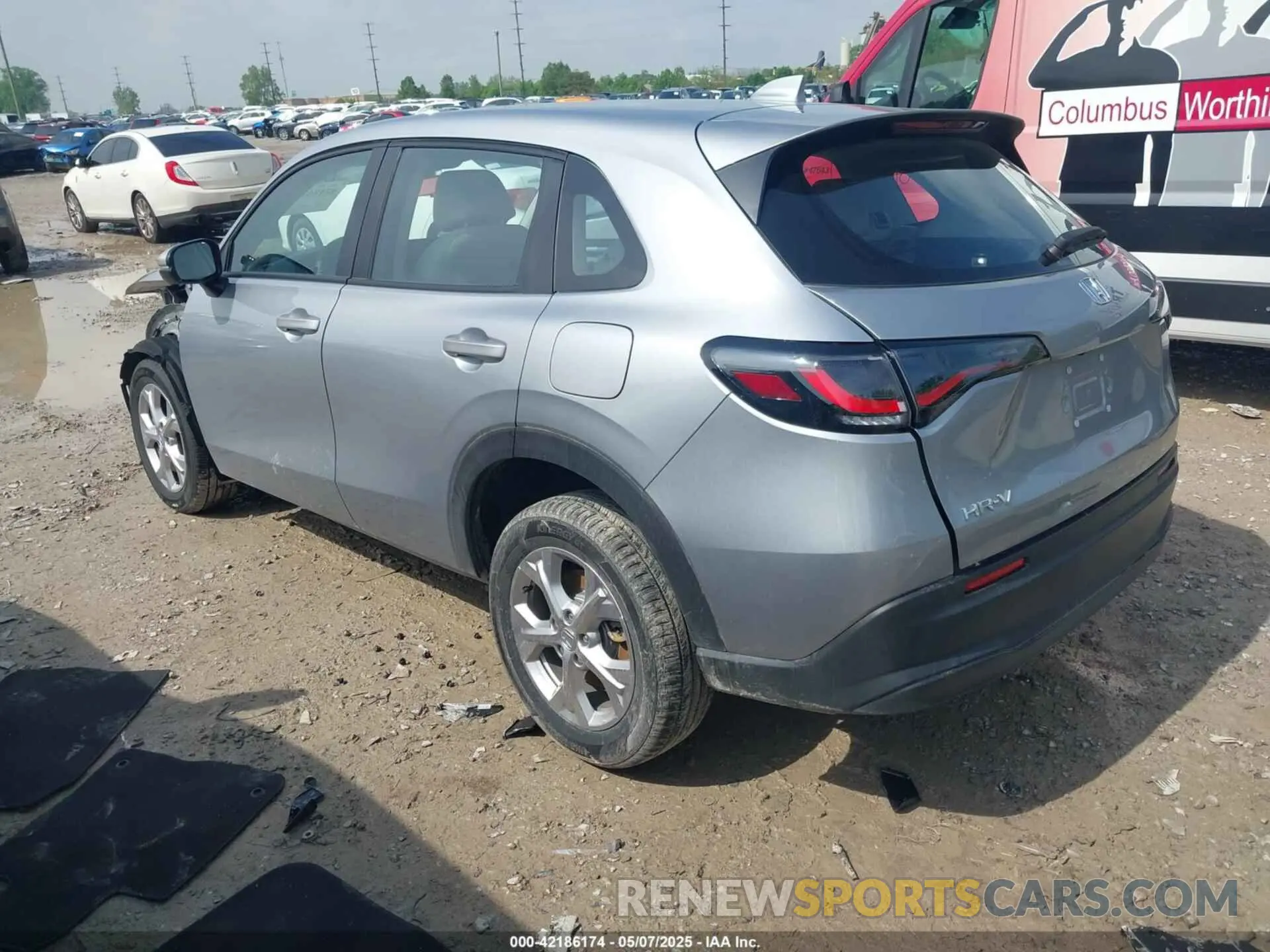 3 Photograph of a damaged car 3CZRZ2H32SM734057 HONDA HR-V 2025