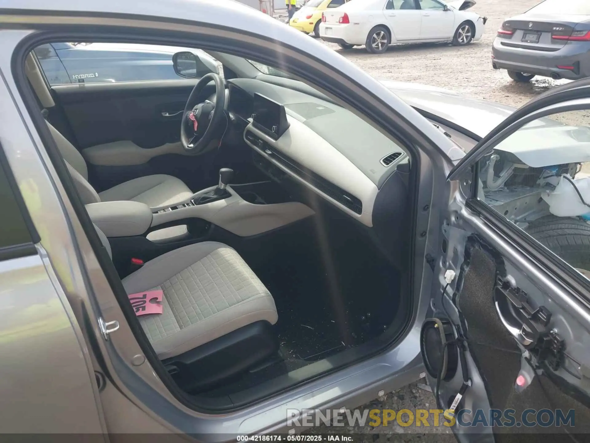 5 Photograph of a damaged car 3CZRZ2H32SM734057 HONDA HR-V 2025