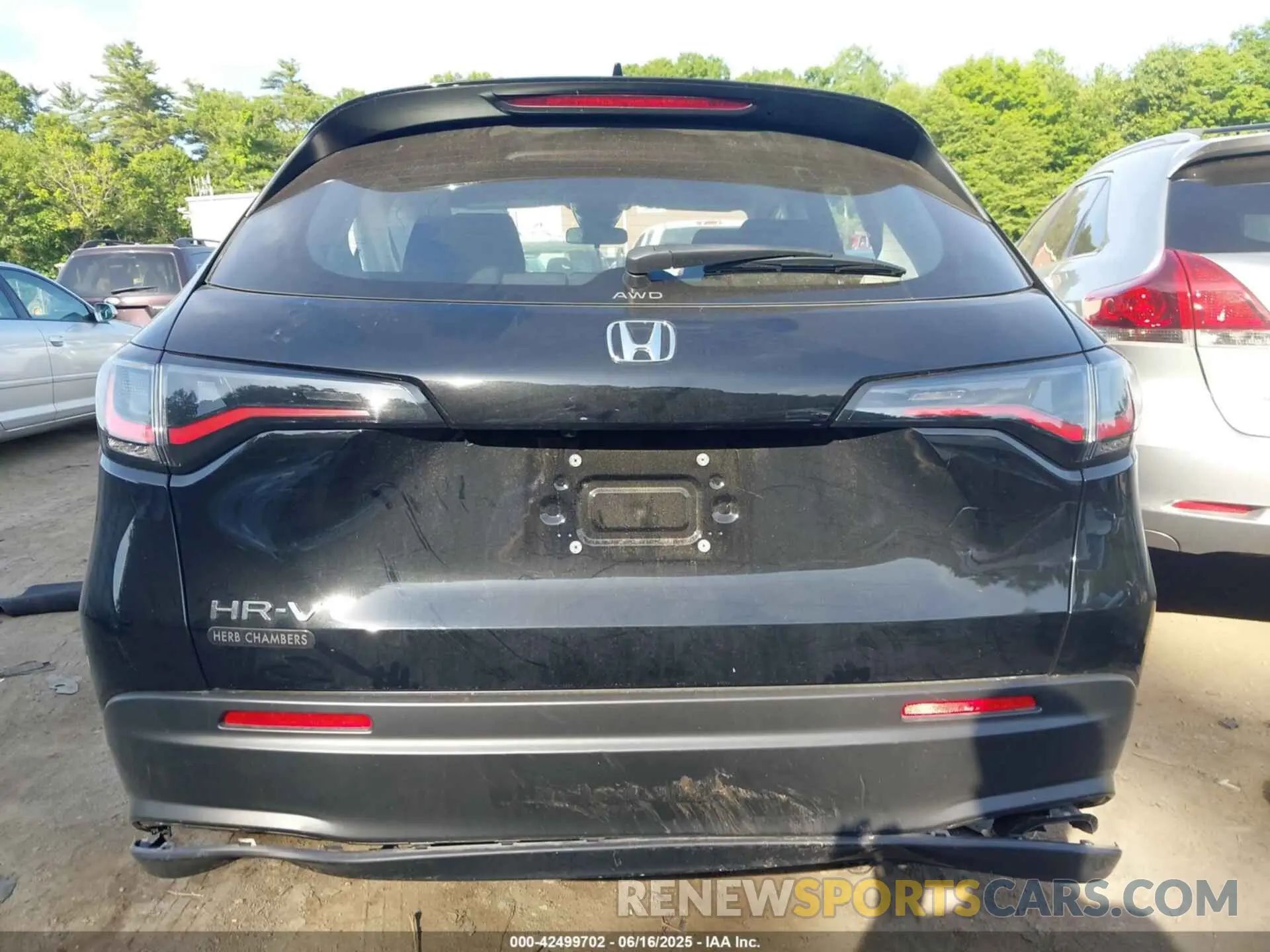 16 Photograph of a damaged car 3CZRZ2H32SM762988 HONDA HR-V 2025