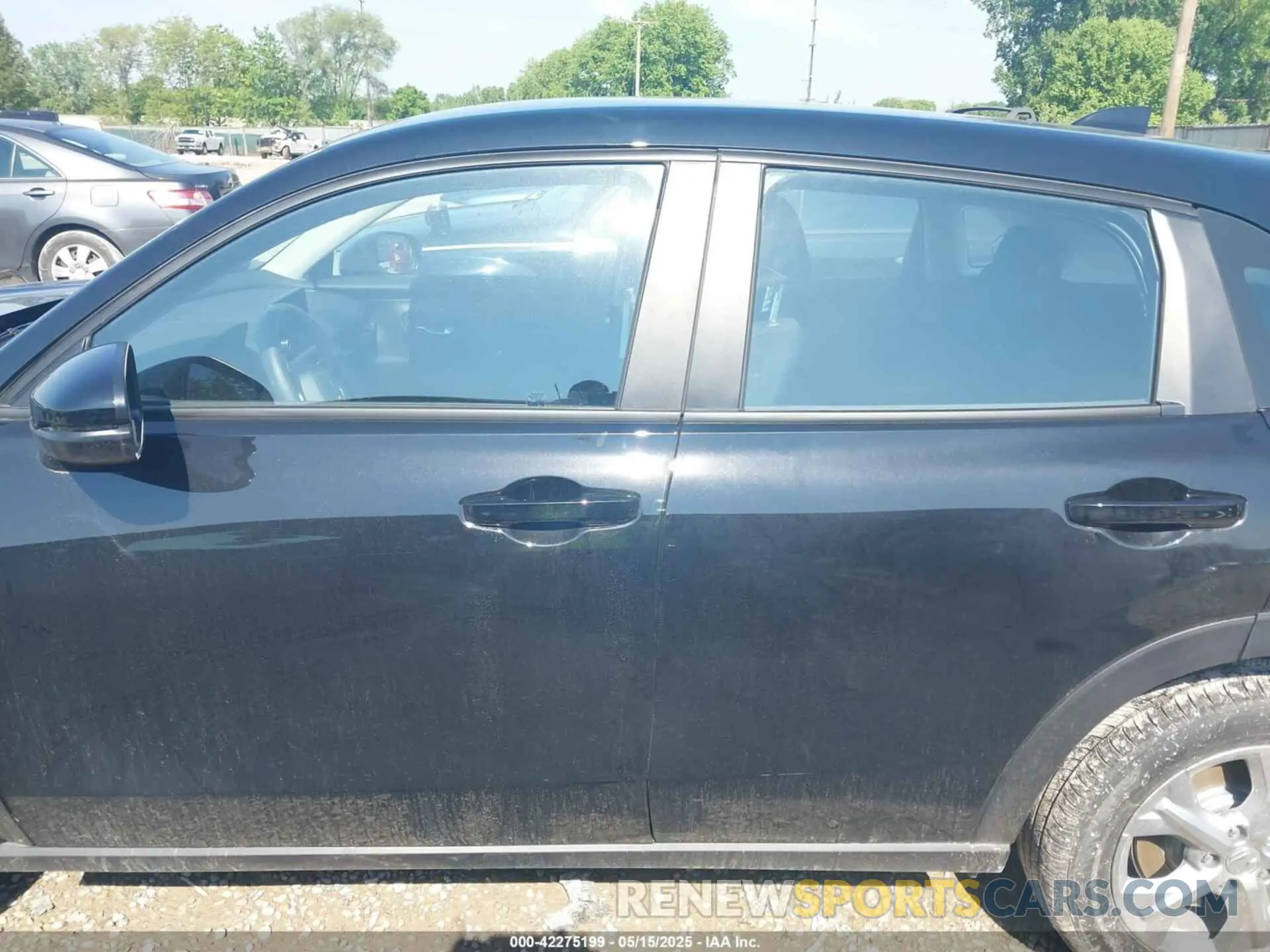 14 Photograph of a damaged car 3CZRZ2H35SM777727 HONDA HR-V 2025