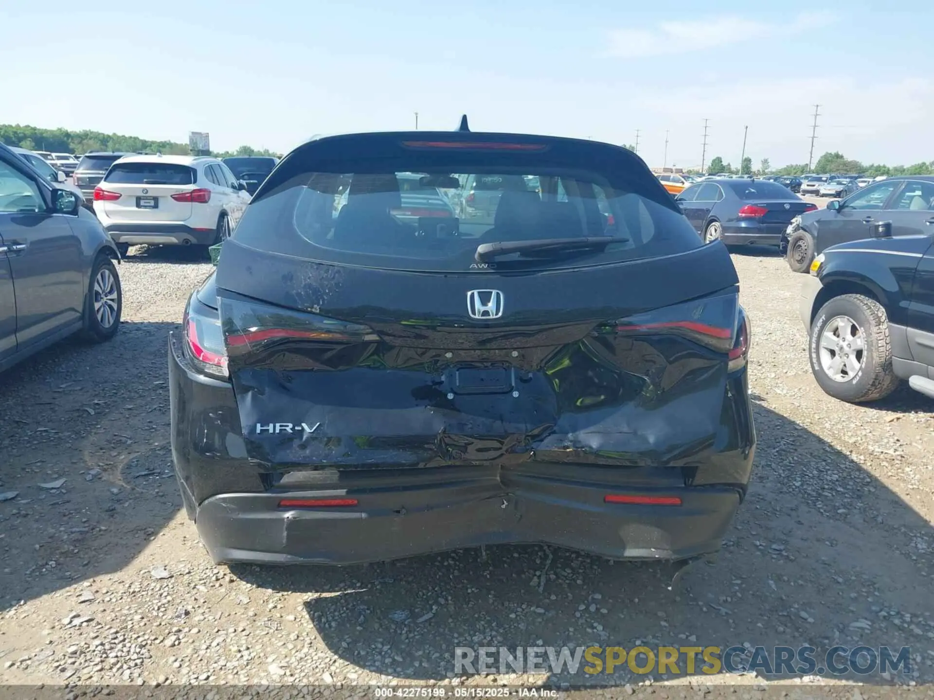 16 Photograph of a damaged car 3CZRZ2H35SM777727 HONDA HR-V 2025