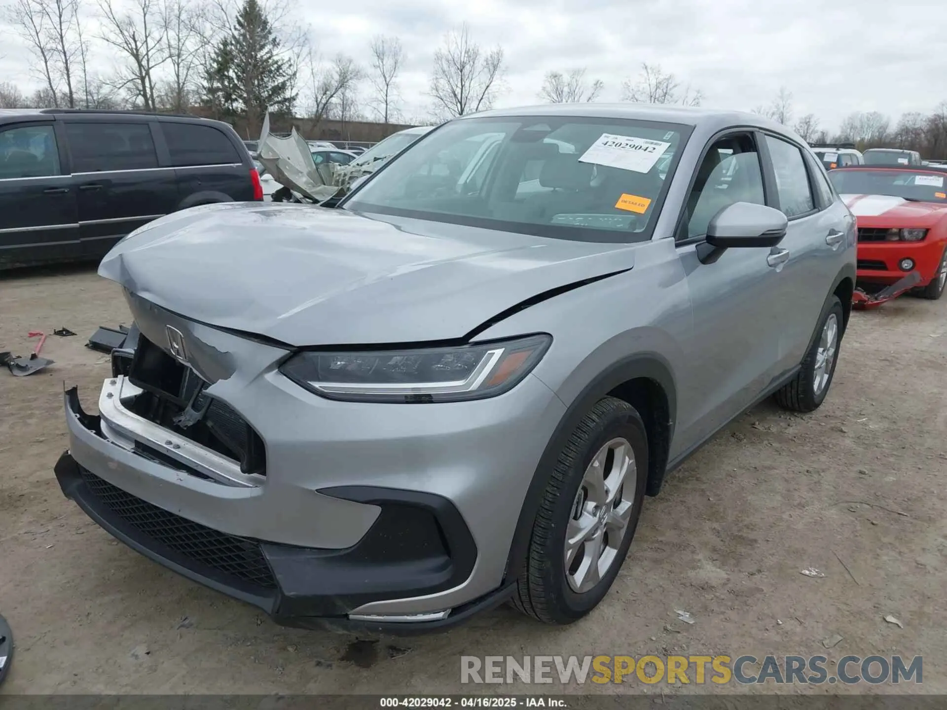 2 Фотография поврежденного автомобиля 3CZRZ2H36SM732358 HONDA HR-V 2025